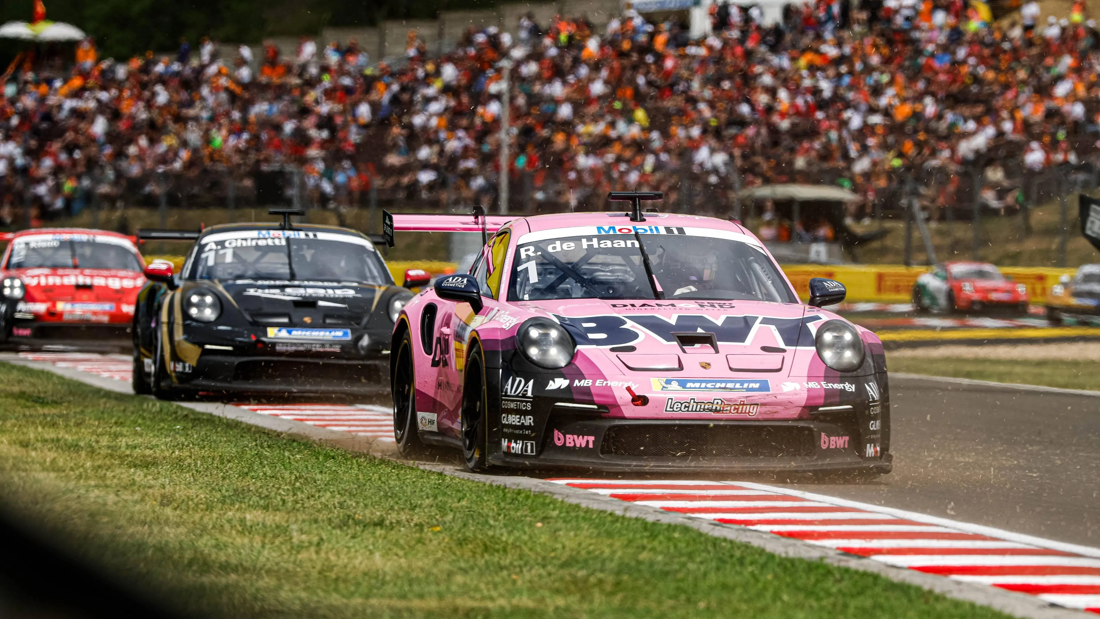 Titelkandidaat De Haan (19) vergeleken met Verstappen: 'Ben altijd al een agressieve rijder geweest'