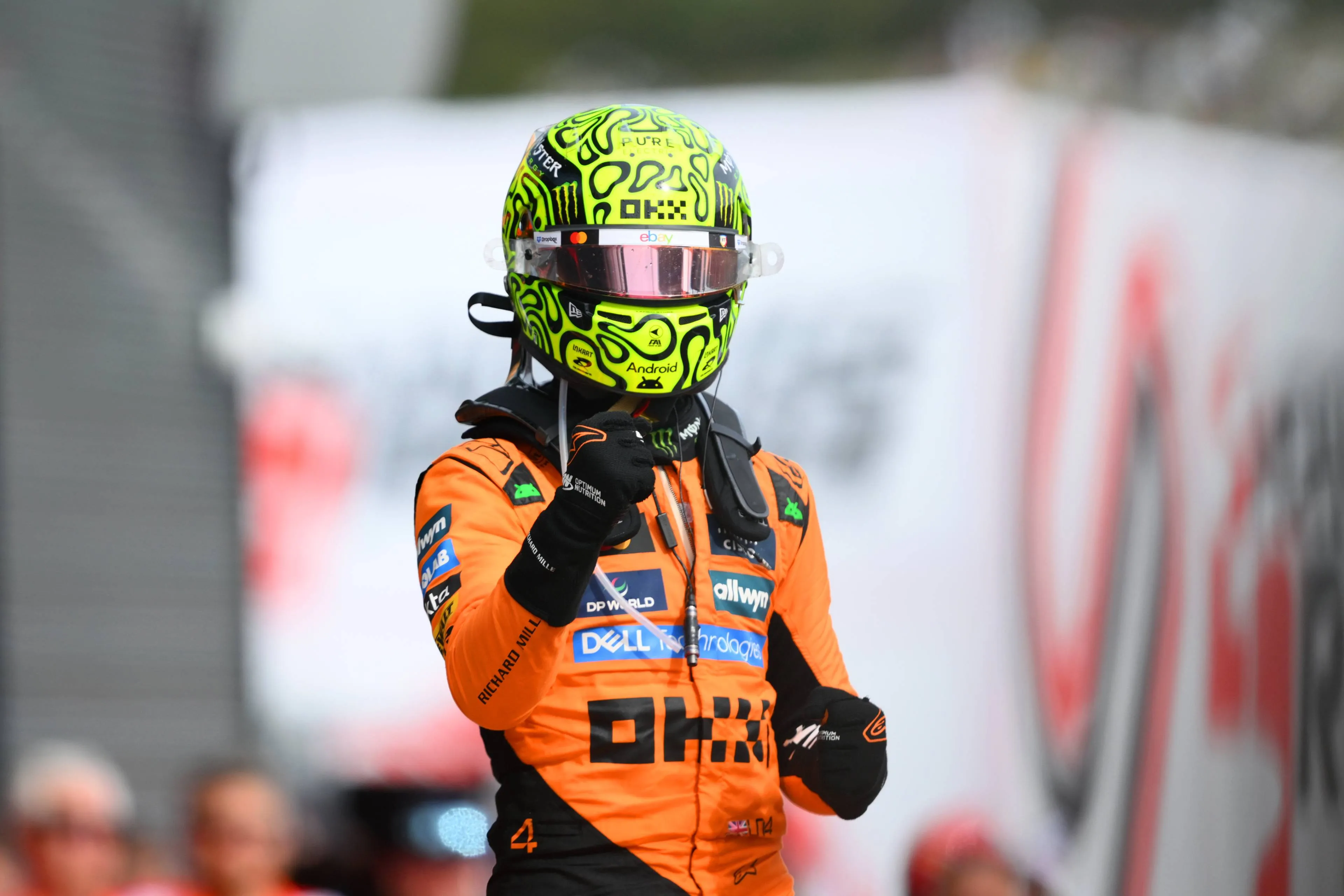 Norris vliegt door de duinen, Verstappen met degelijke start in Zandvoort