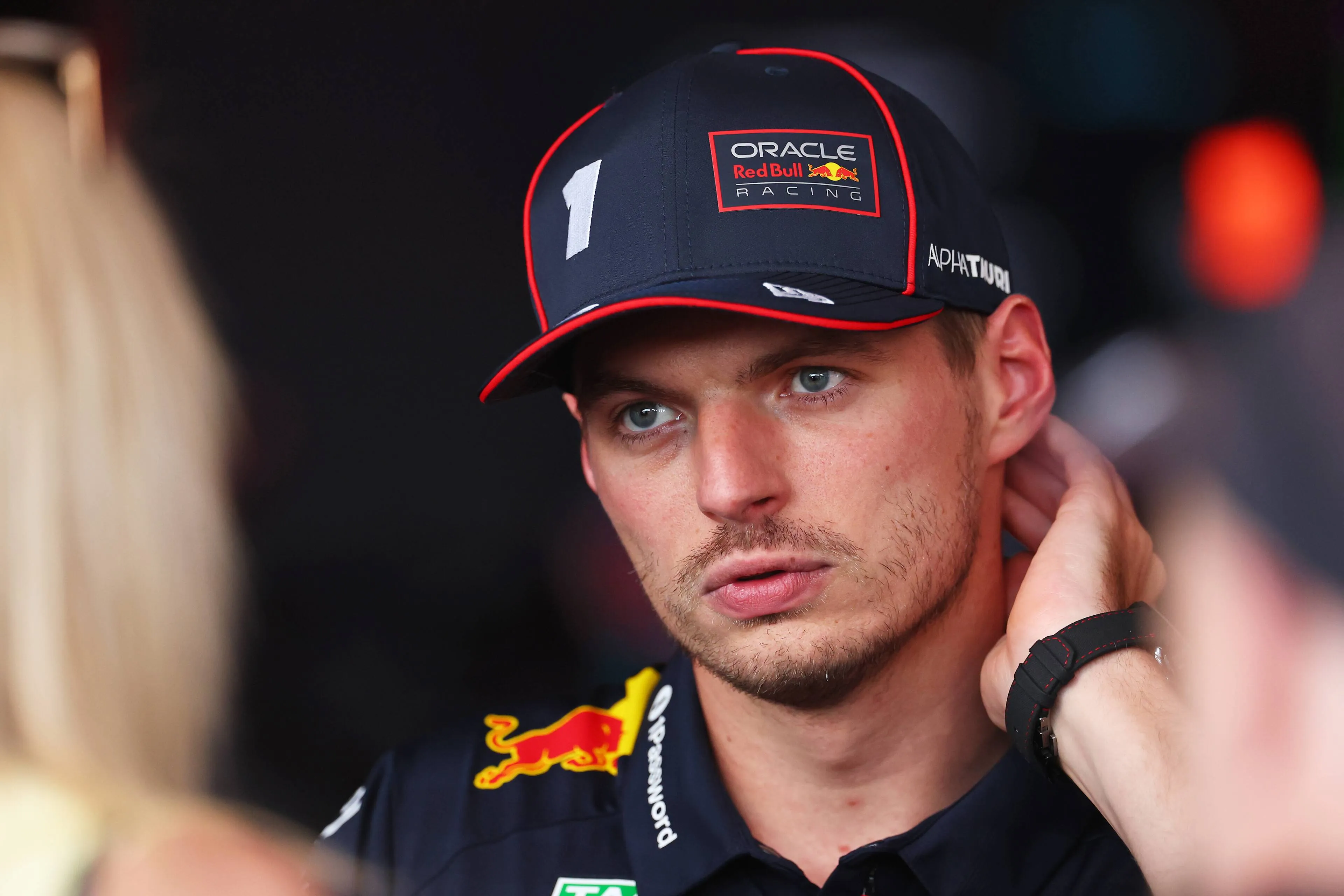 'Schokkende' beelden van Verstappen: 'De Red Bull laat dit niet toe'