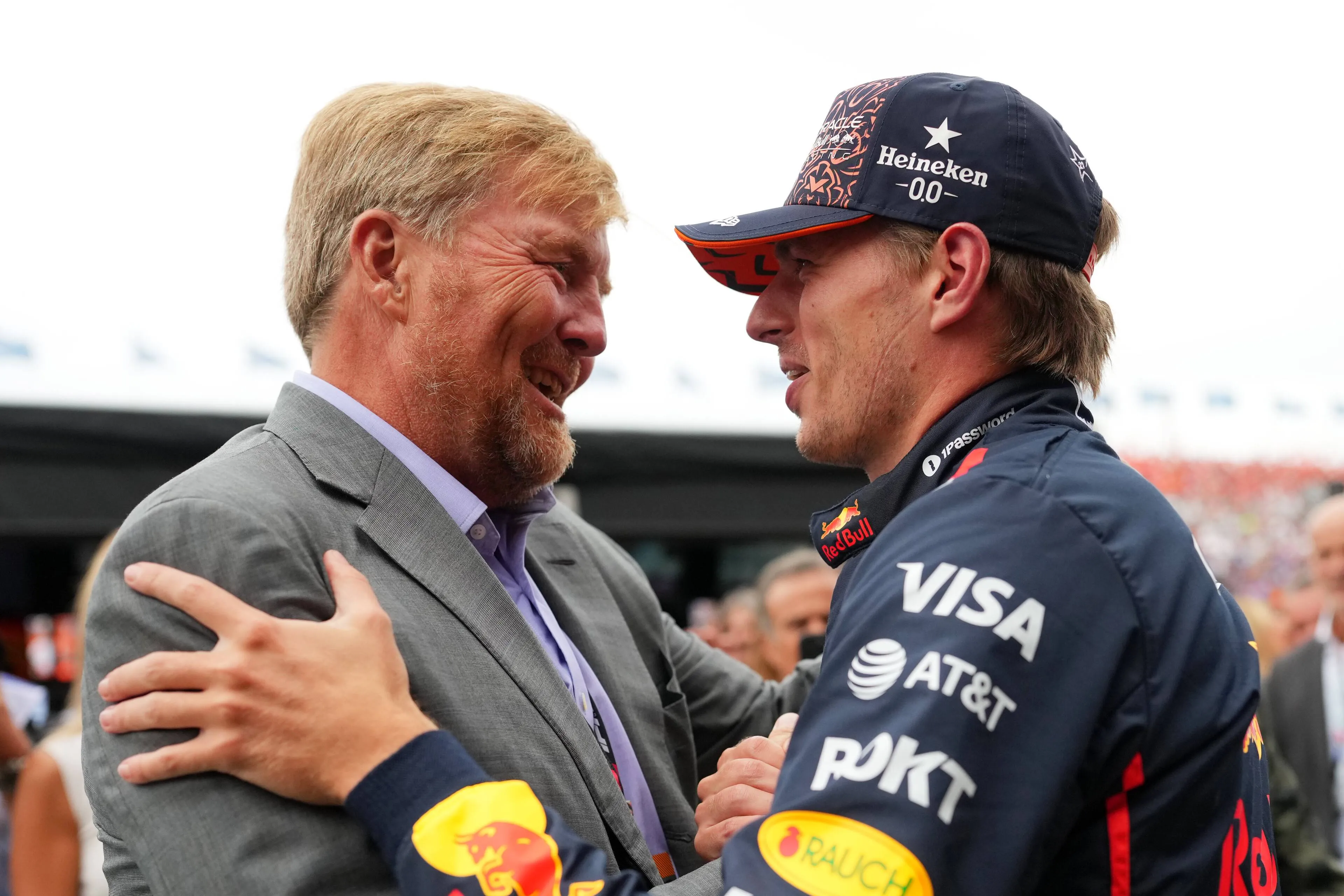 Koning Willem-Alexander prijst besluit van Verstappen: 'Heel mooi om te zien'