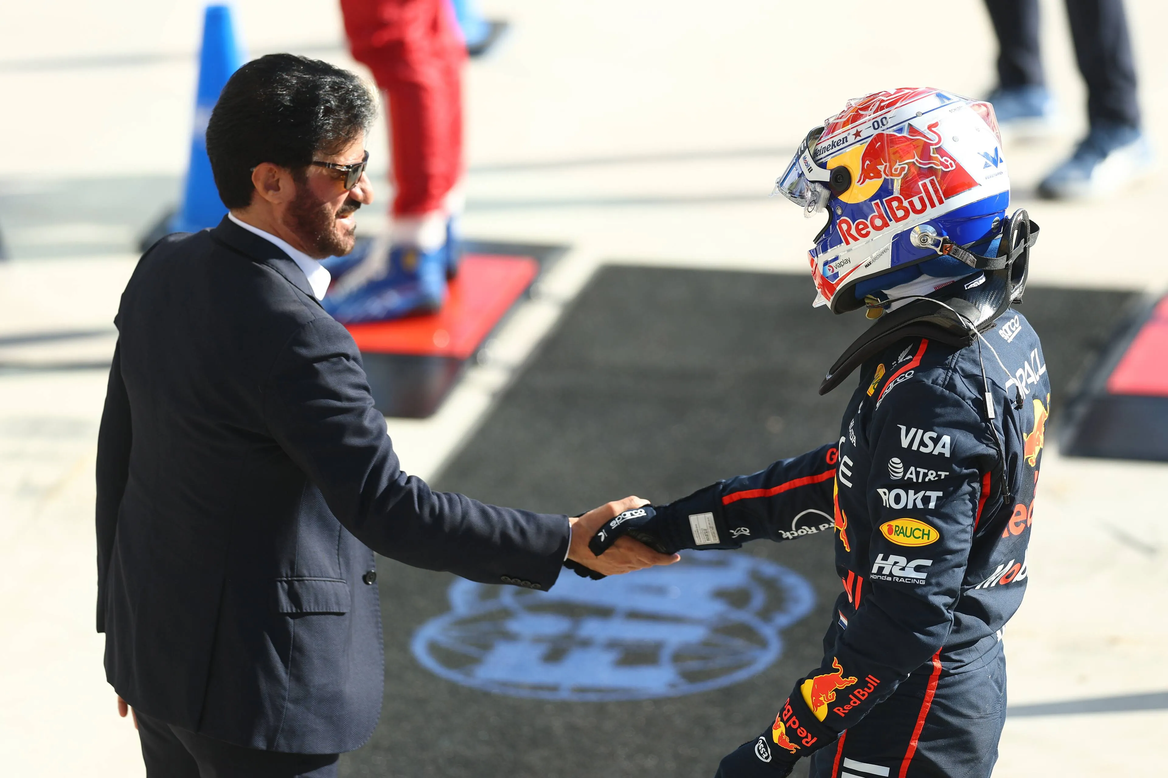 FIA-president gaat tegen Formule 1-CEO in en steunt Verstappen: 'Het is heel vermoeiend'