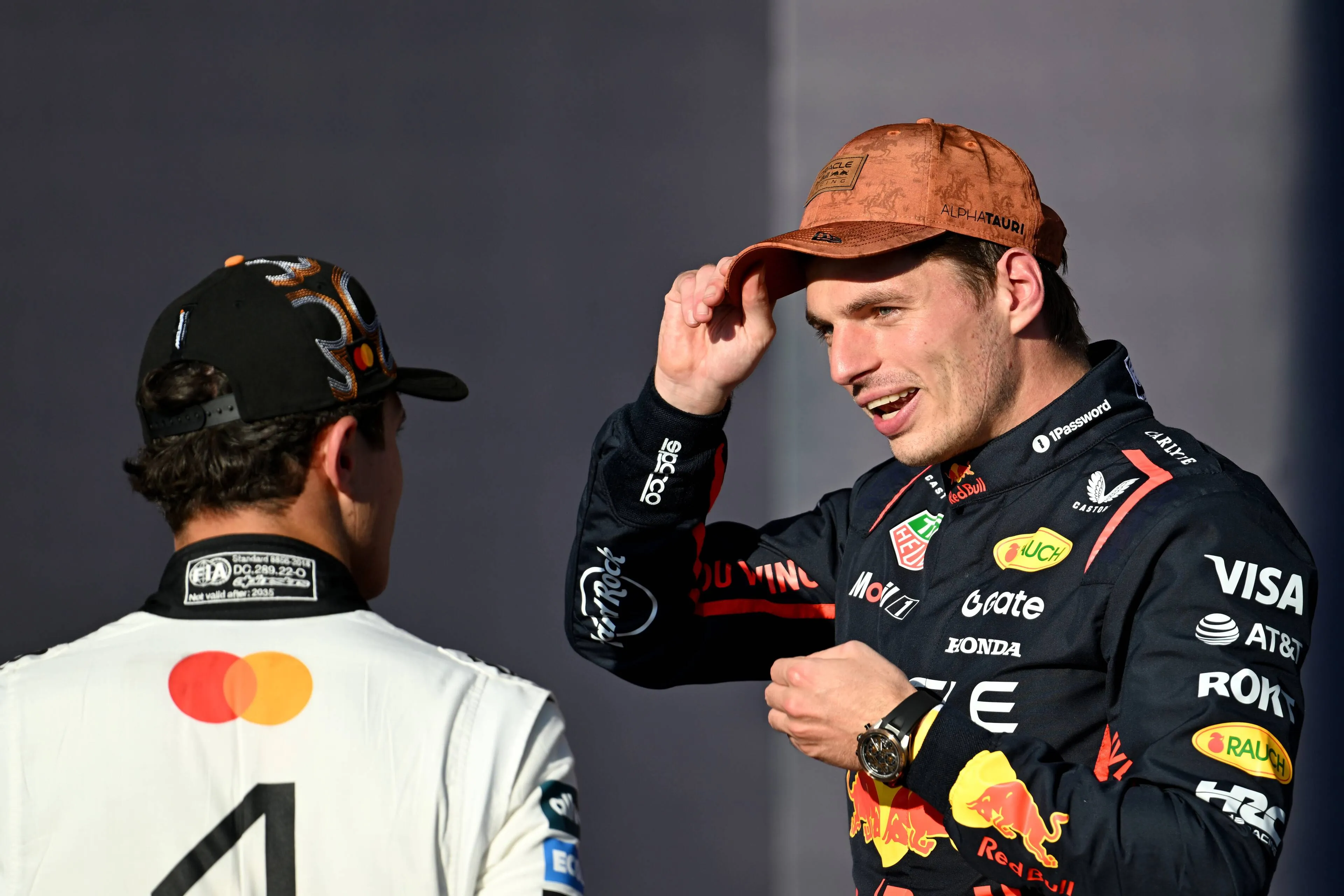 Norris liep 'onmogelijk' gevecht met Verstappen mis: 'Die waren nog niet eens zo snel als Max'