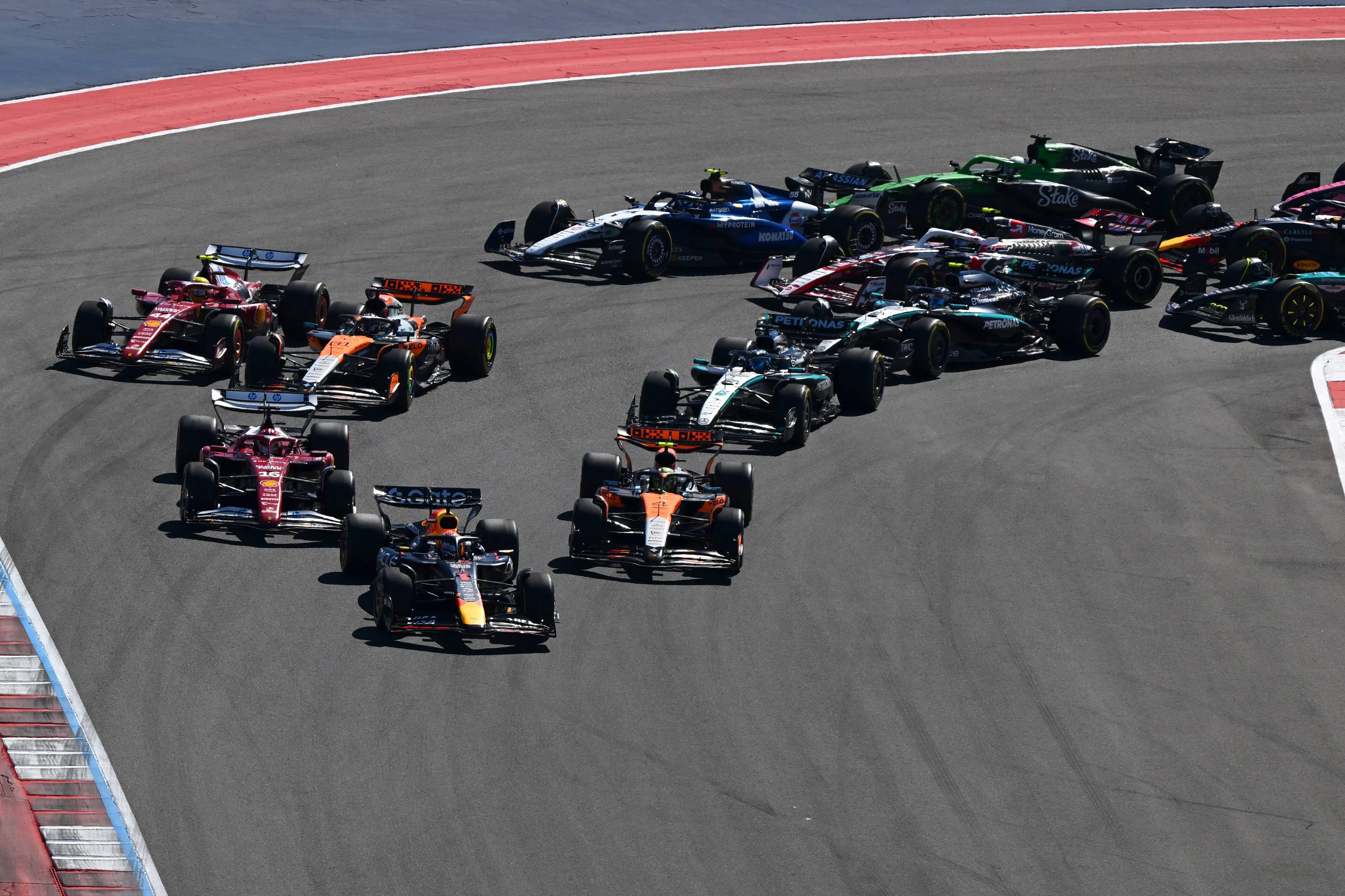 Red Bull-Verstappen-Cota-start- 1