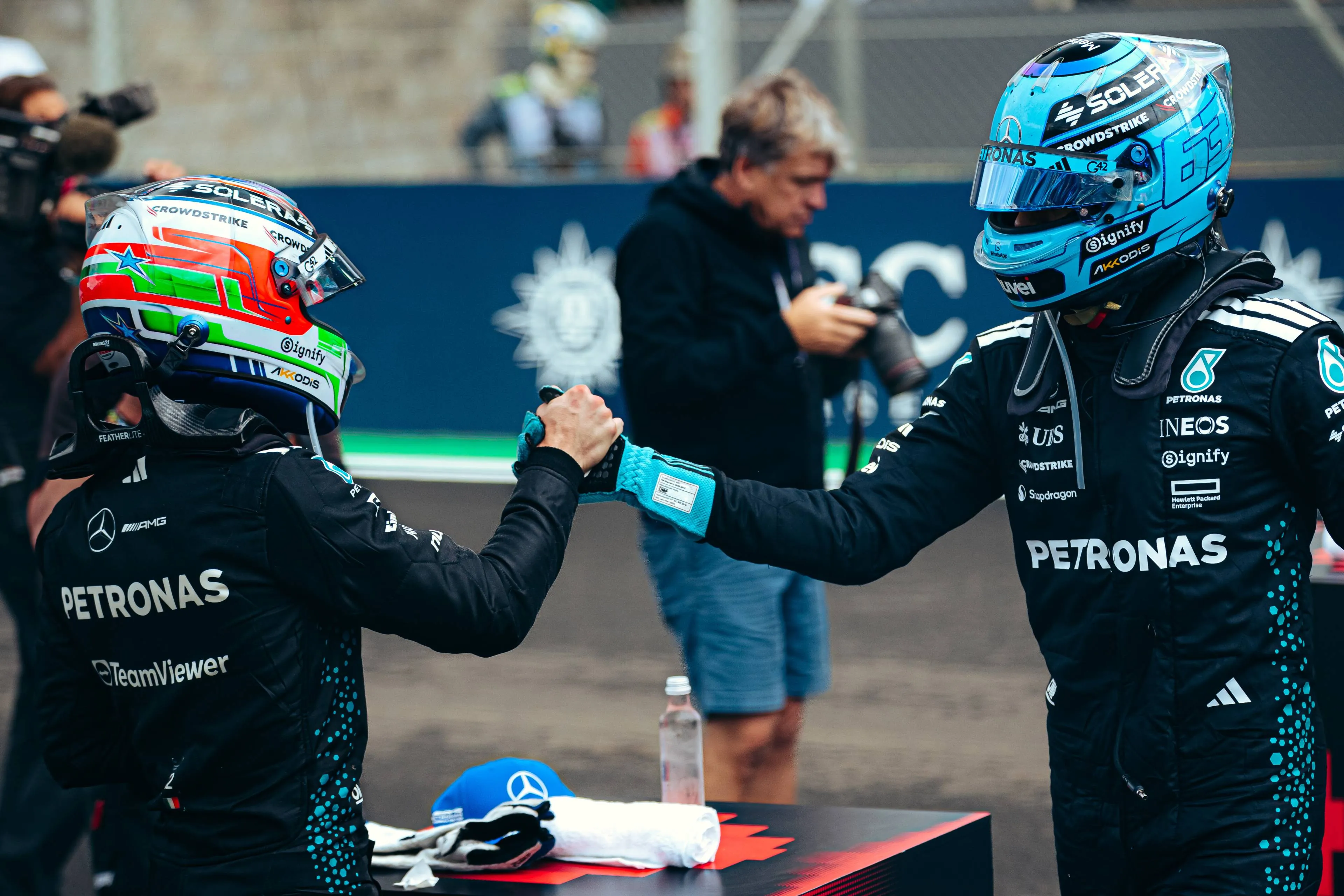 george-russell-andrea-kimi-antonelli-mercedes-gp-sao-paulo-brazilie-2025-zaterdag-2