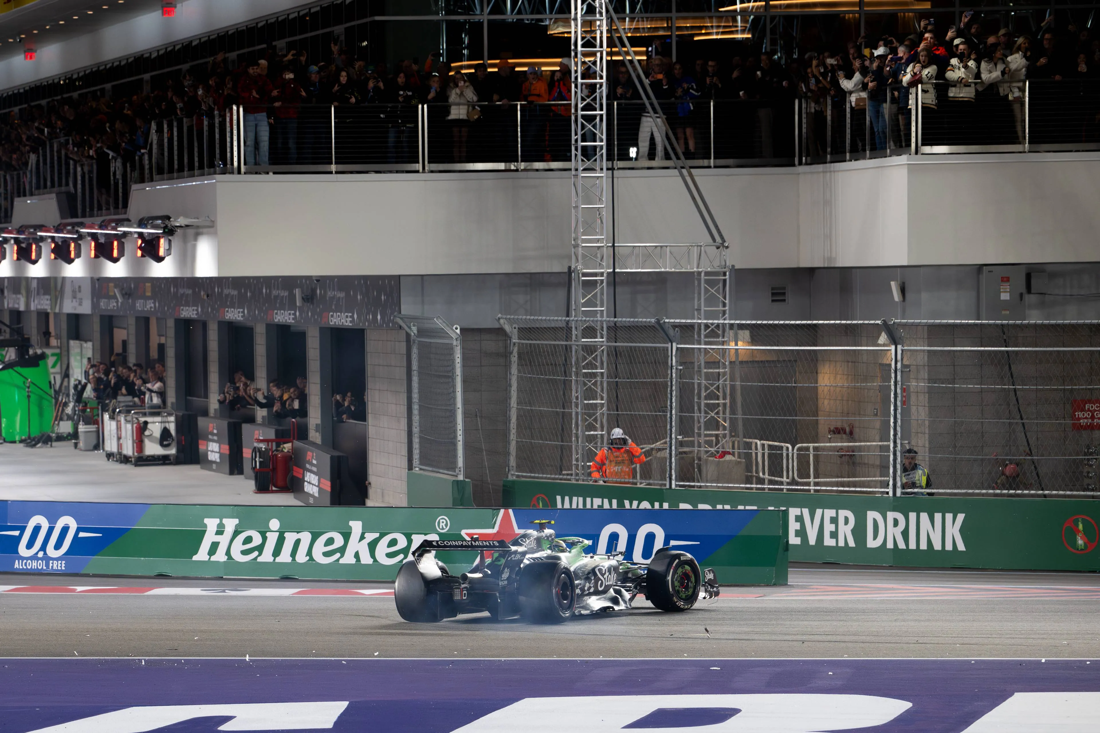 Van der Garde maakt F1-coureur met de grond gelijk: 'Zó dom, echt lomp'