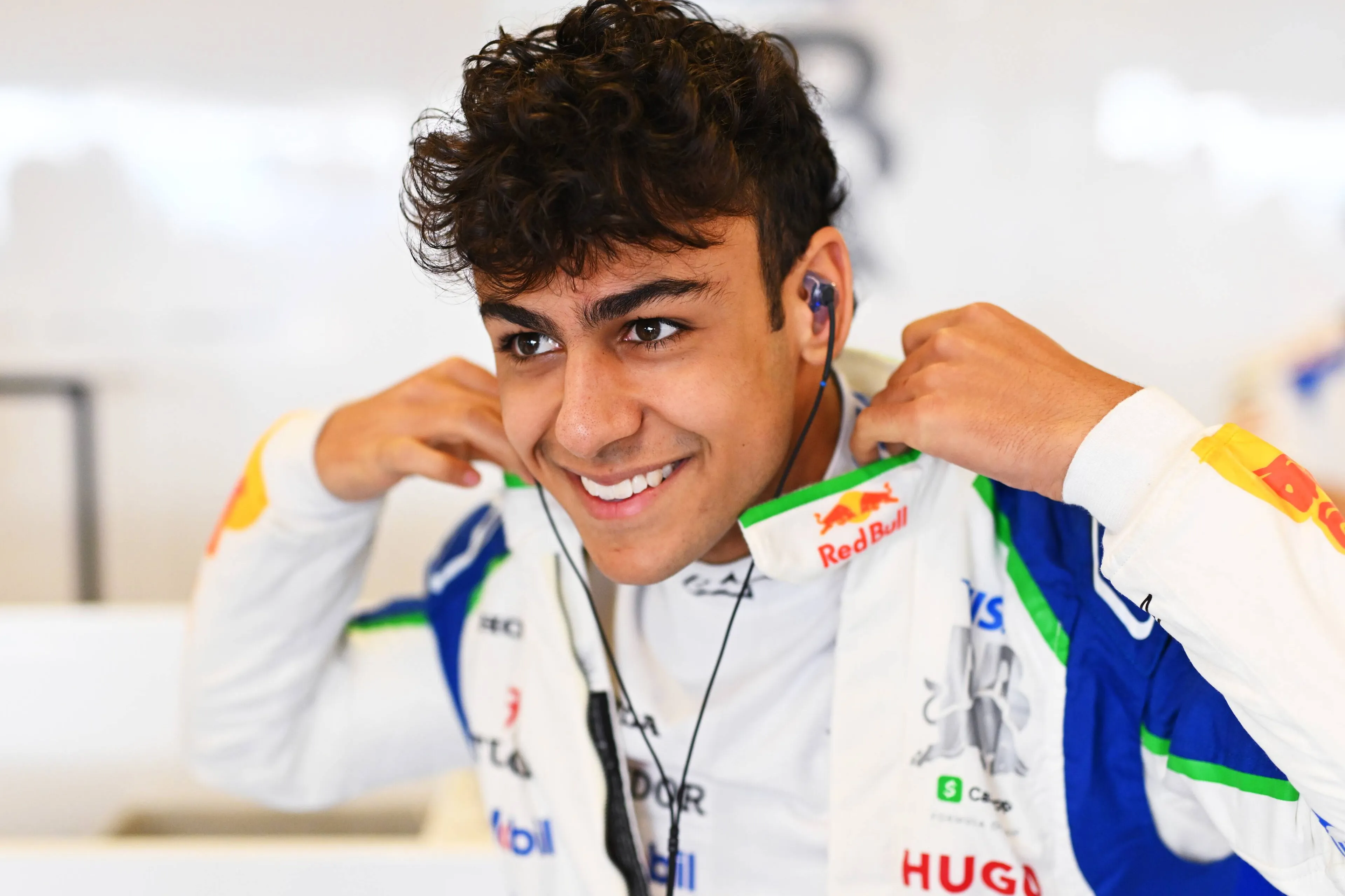 arvid-lindblad-racing-bulls-2025-abu-dhabi-12