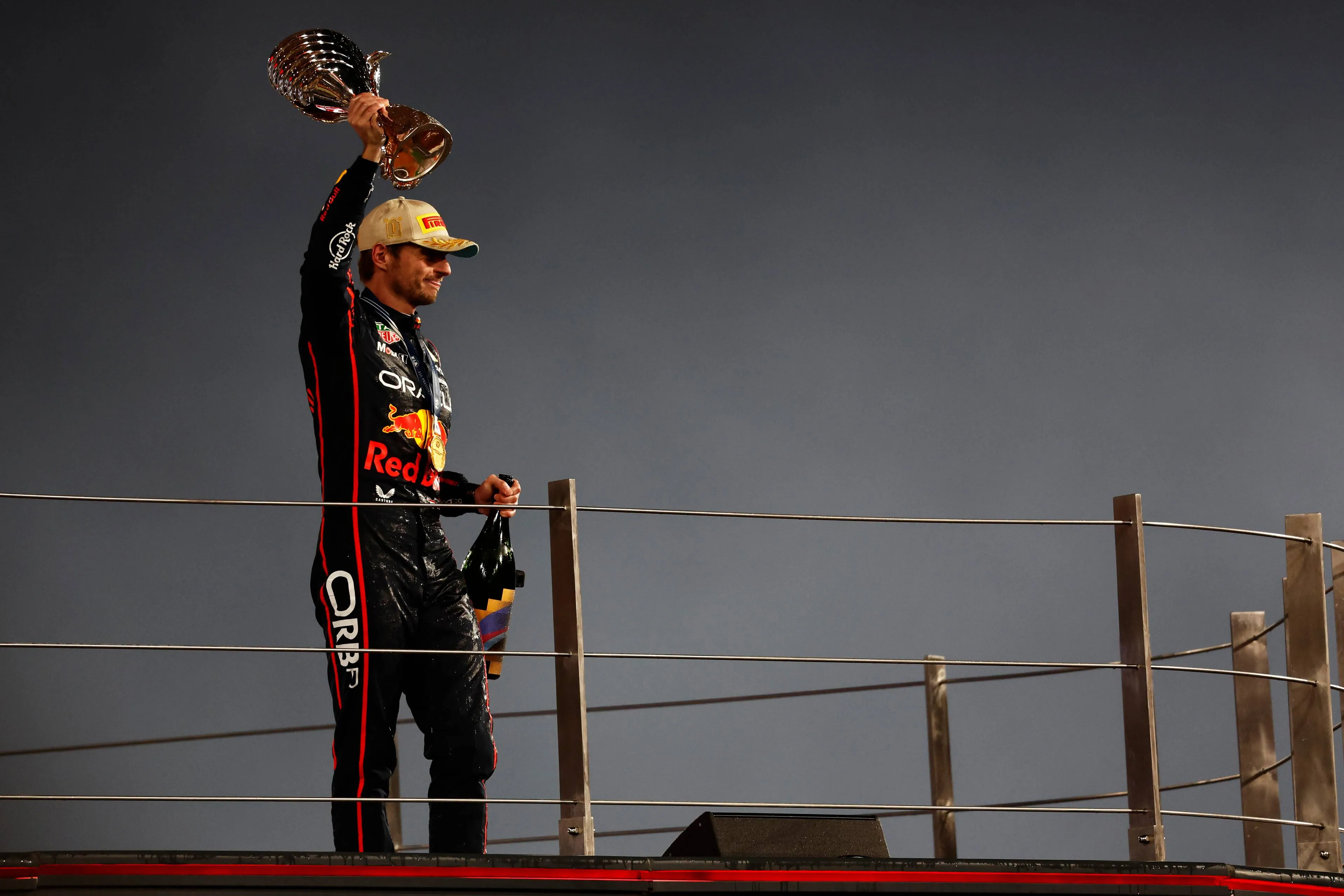 Arabische commentator ontroerd door magistrale Verstappen: 'Bedankt Max!'