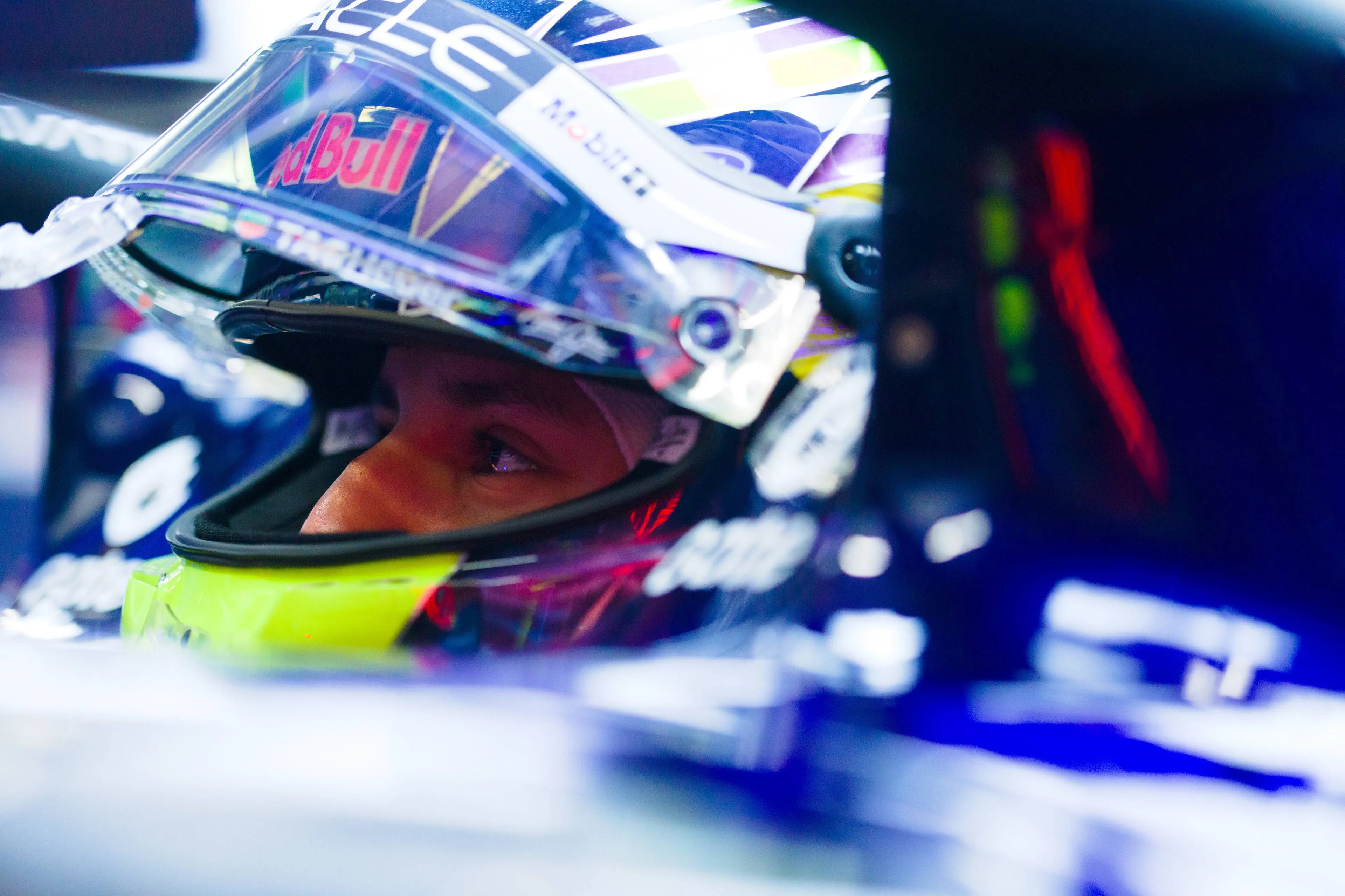 Hadjar-Shakedown-Barcelona-Red Bull-2