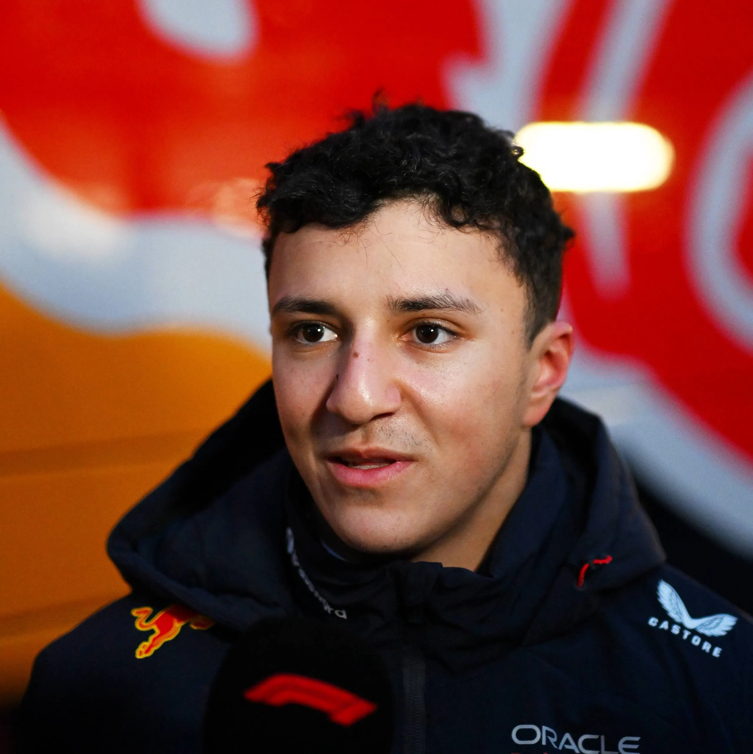 Hadjar deelt waanzinnig nieuws over Red Bull, verwachtingen volledig overtroffen