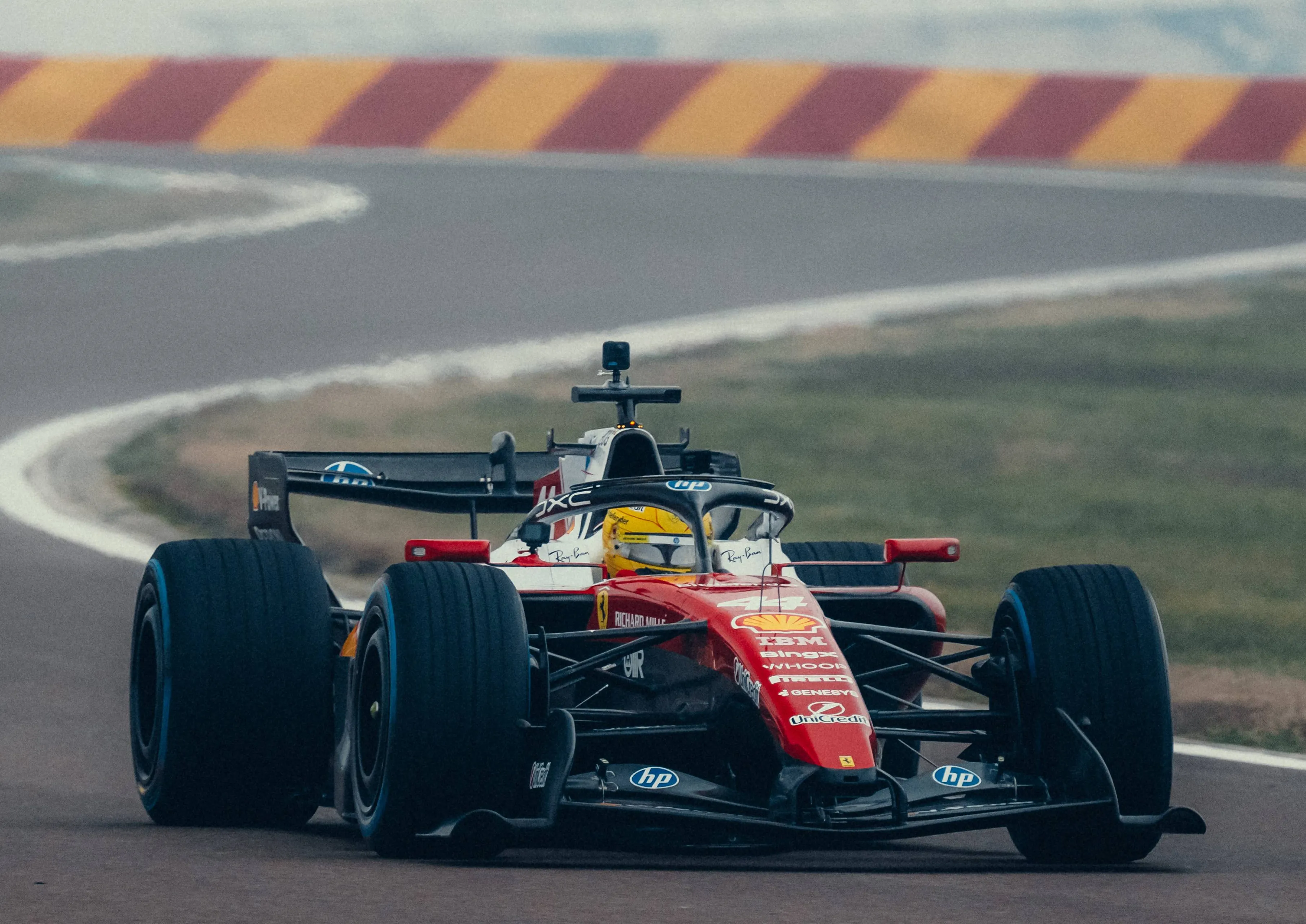 sf-26-sf26-lewis-hamilton-ferrari-fiorano-1