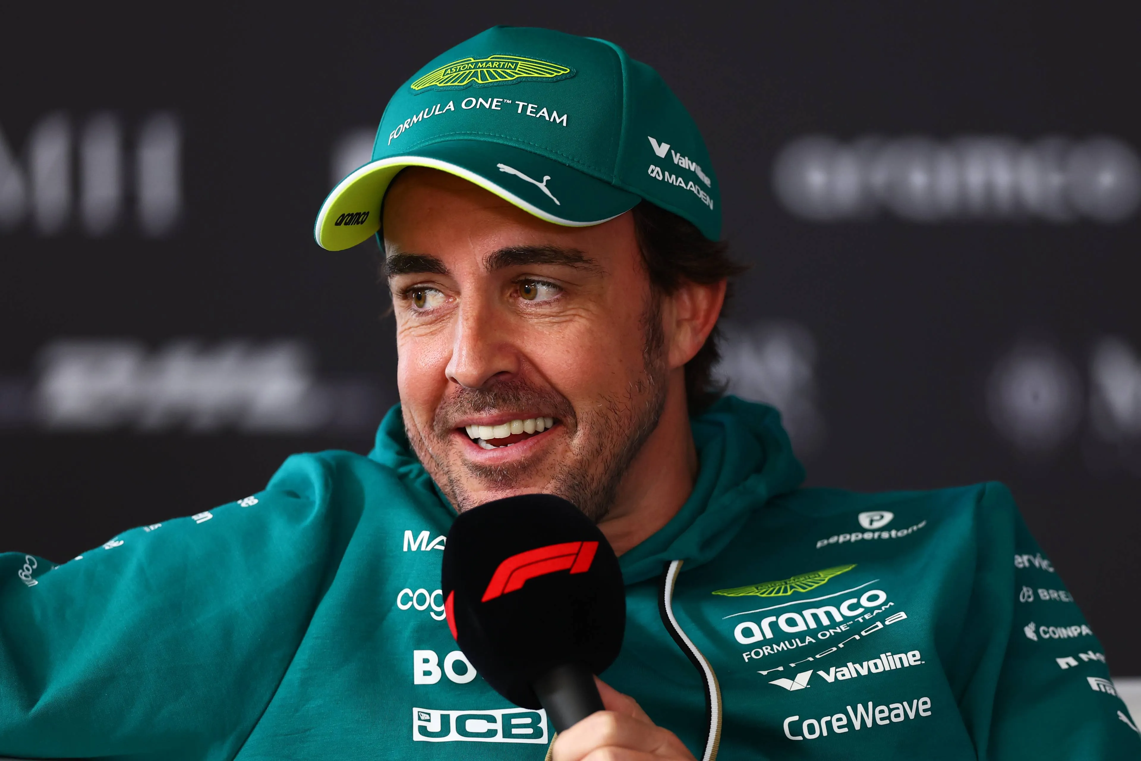 fernando-alonso-aston-martin-woensdag-wintertests-bahrein