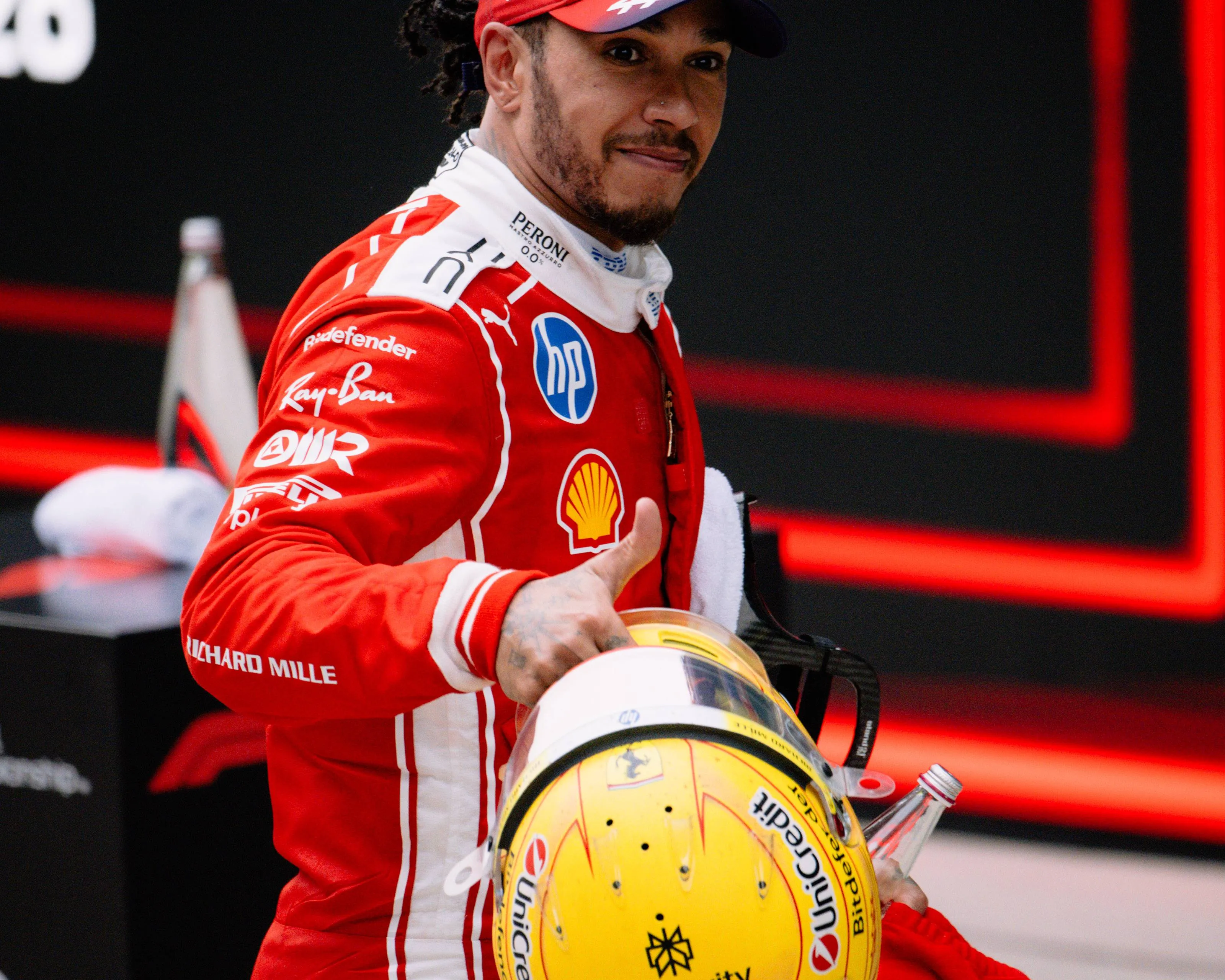 Hamilton-Ferrari-podium15-china-gp-2026-race_9d127b0b-cacb-47f7-82a1-e87408b956c3