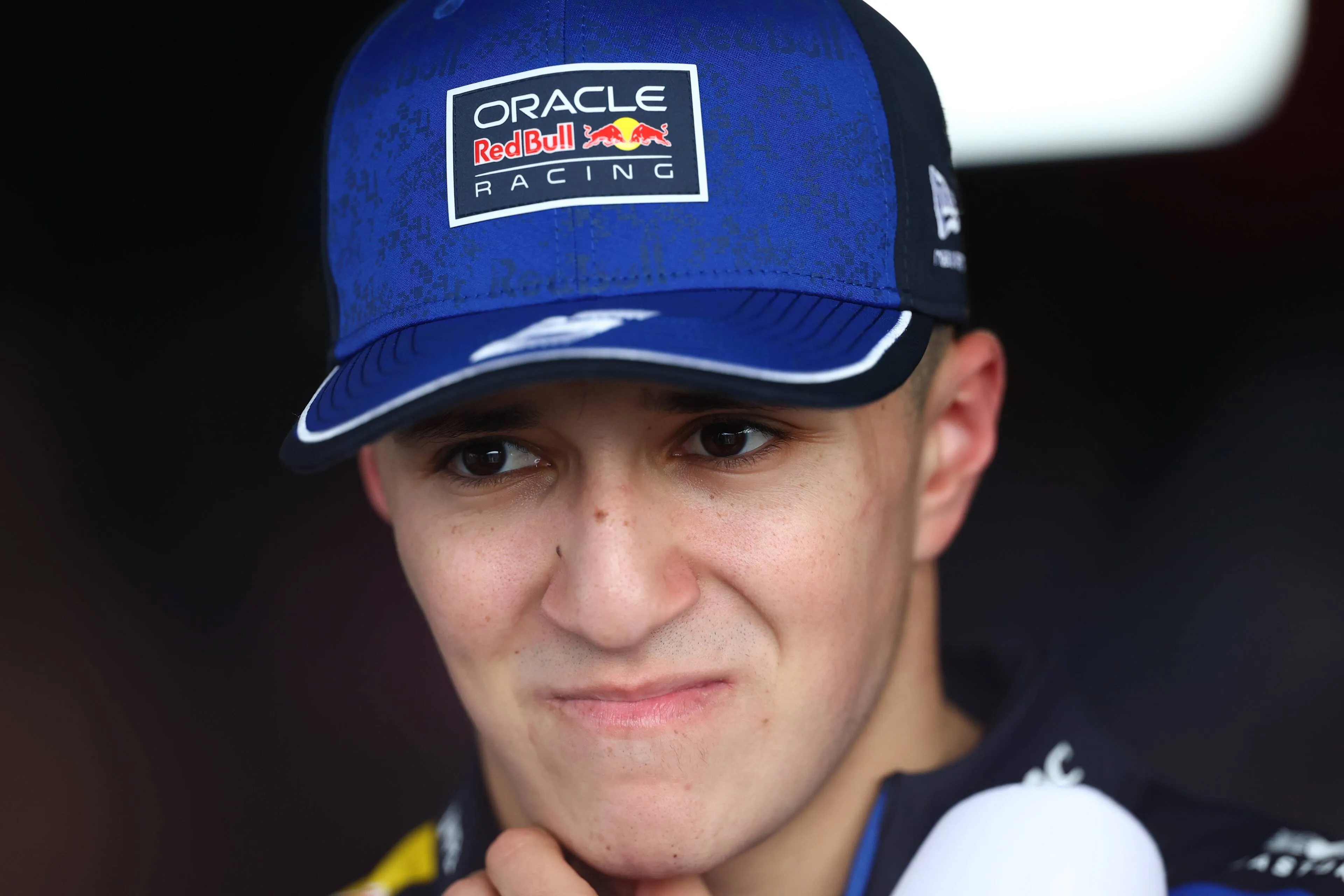 isack-hadjar-red-bull-2026-zondag-japan-race-interview-1