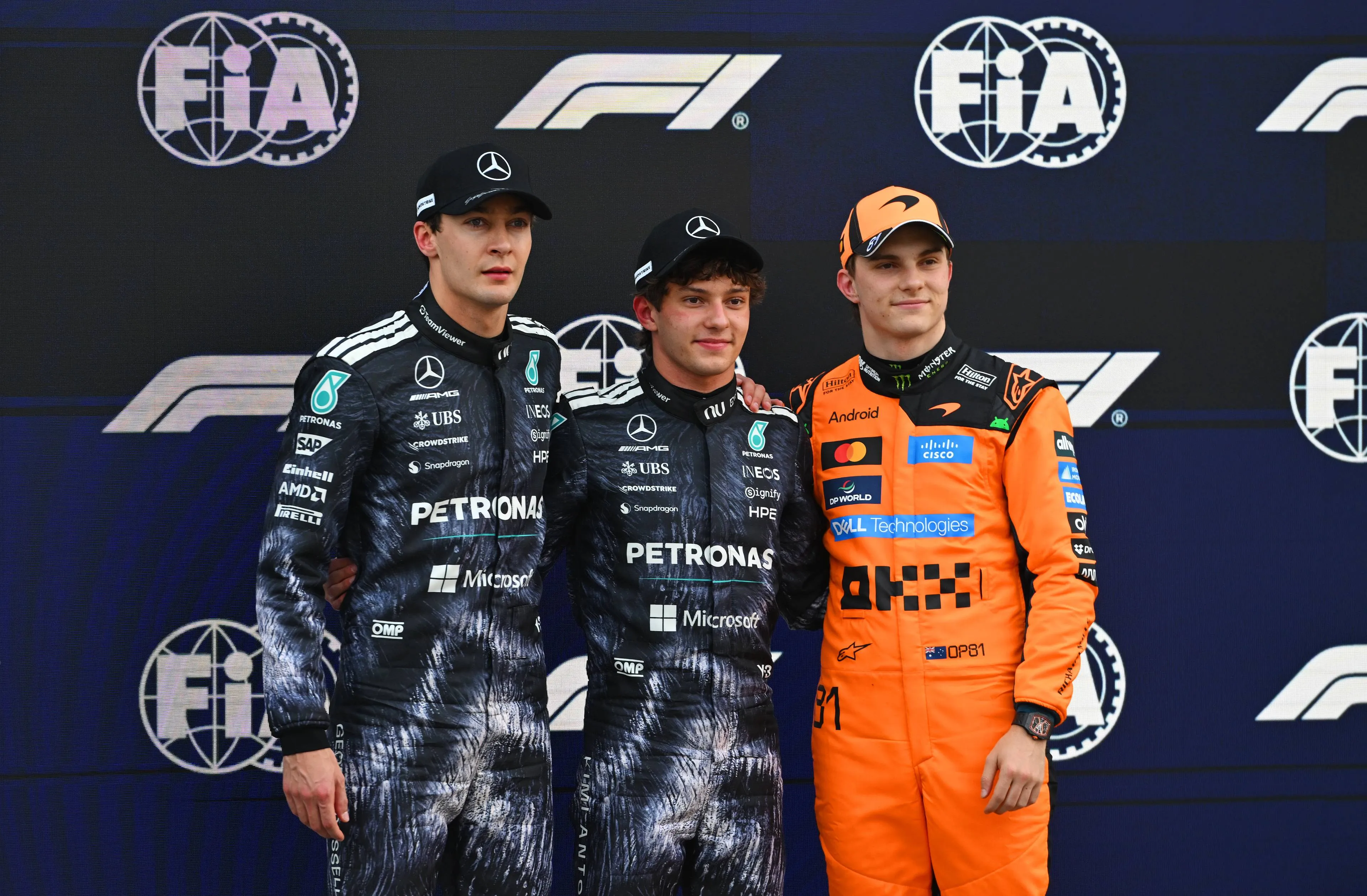 kimi-antonelli-mercedes-poleposition-george-russell-oscar-piastri-38-saturday-suzuka-2026