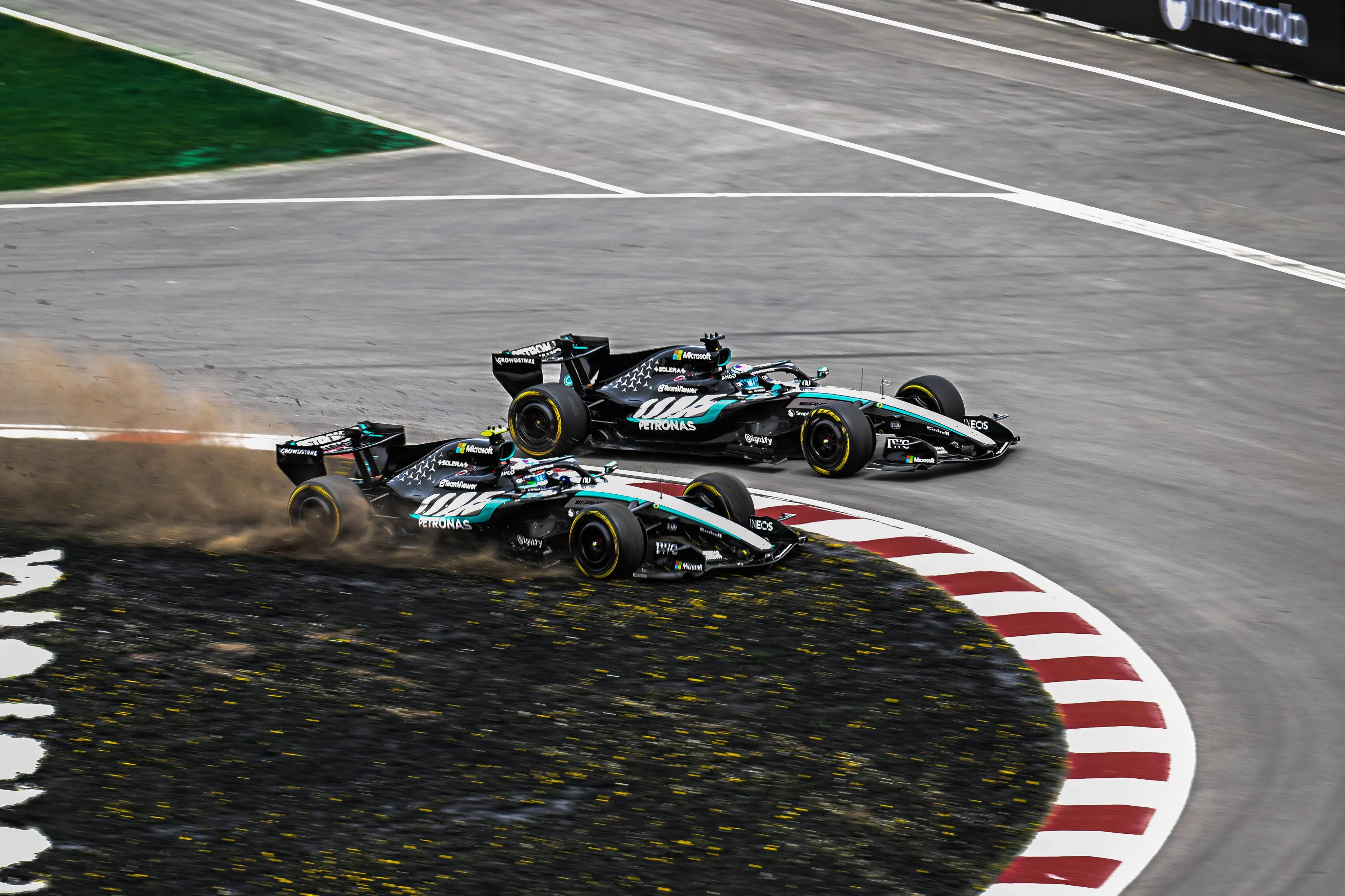 kimi-antonelli-george-russell-mercedes-canada-sprintrace-silver-war-14