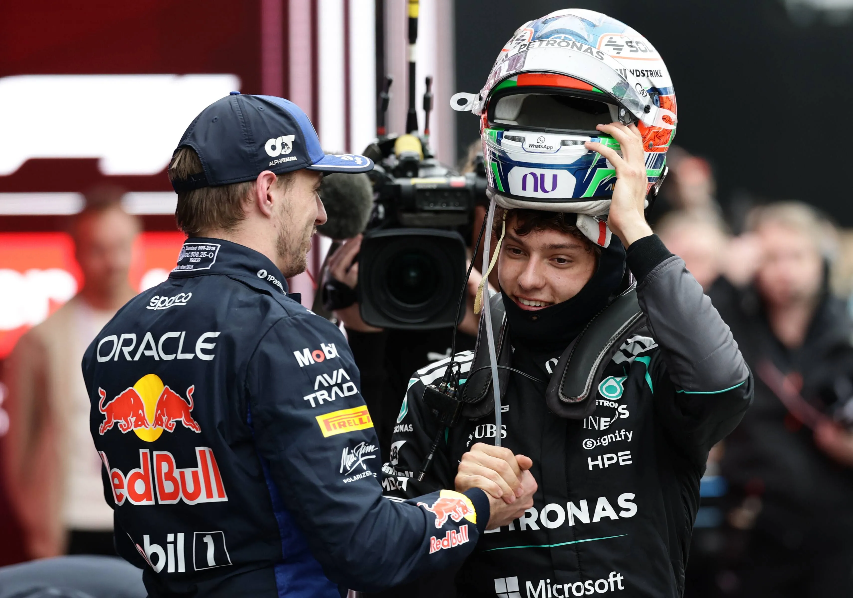 max-verstappen-red-bull-racing-kimi-antonelli-mercedes-2026-zondag-race-canada