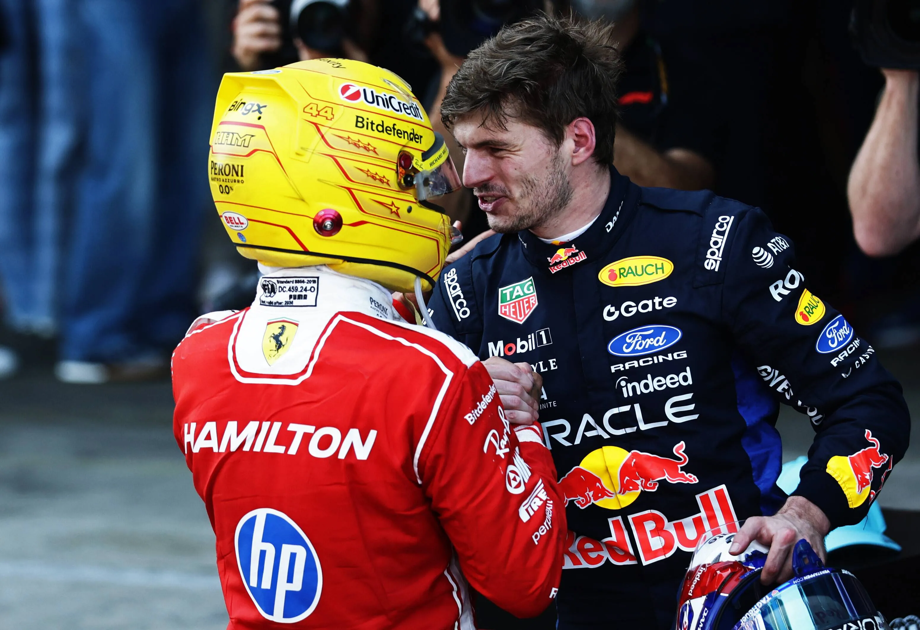 max-verstappen-red-bull-racing-ferrari-lewis-hamilton-gp-barcelona-catalonie-2026-zondag-2