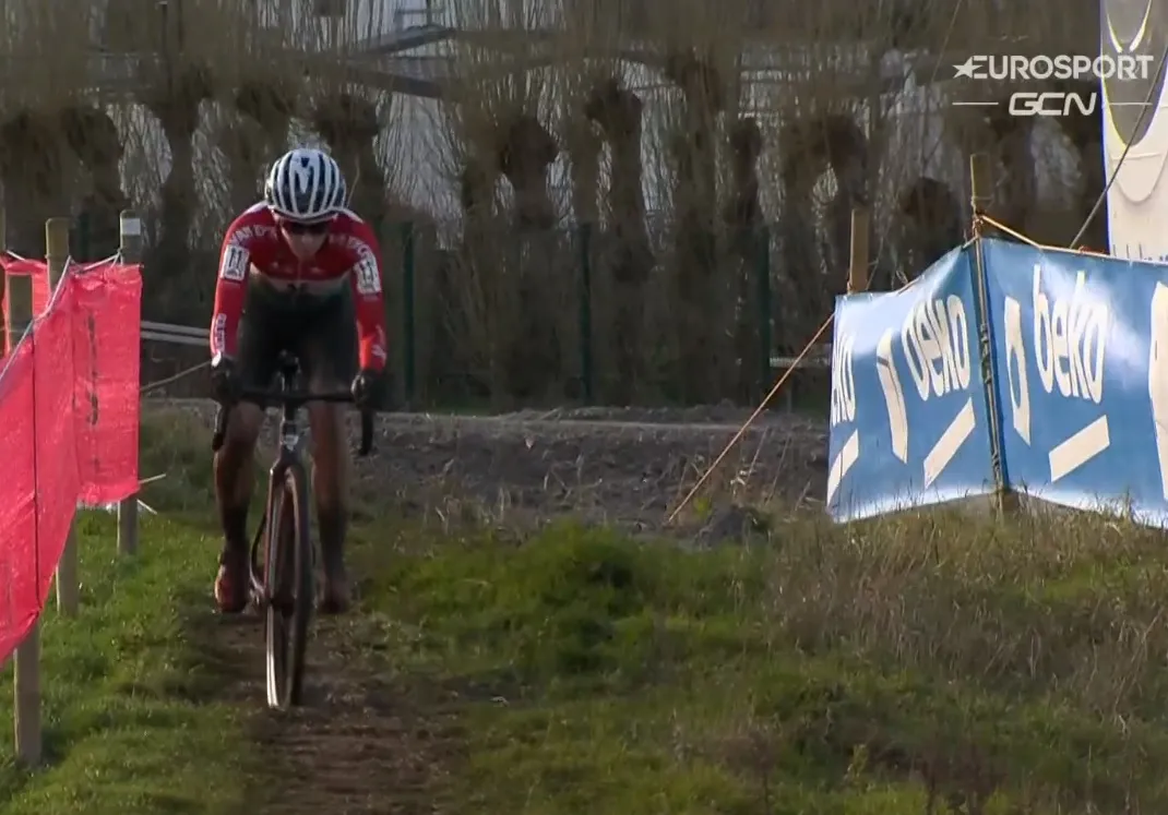 Hongaarse Vas houdt wereldkampioene Vos af van zege in Nacht van Woerden