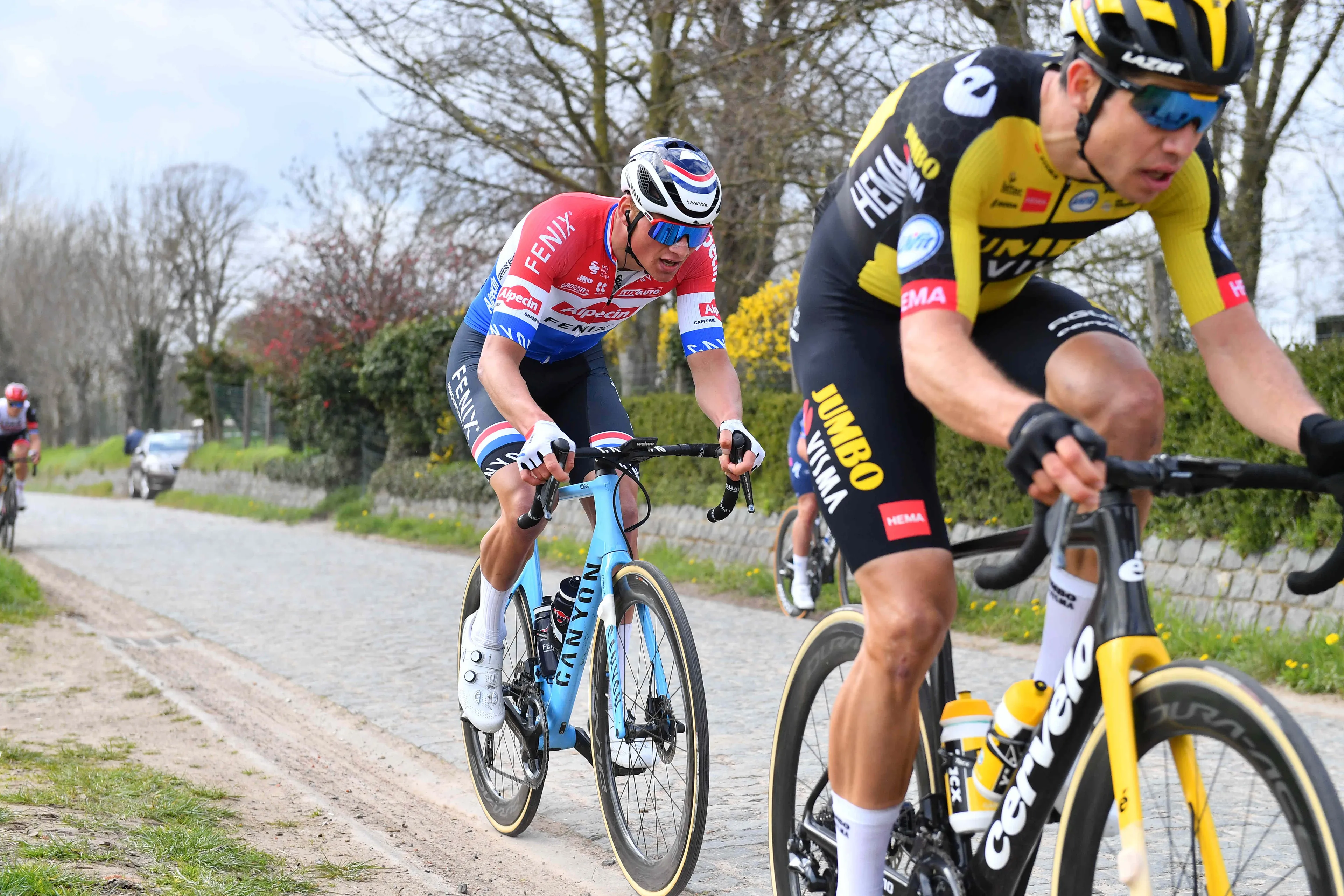 Van Aert: 'Houd er rekening mee dat we Van der Poel in klassiekers zullen zien'