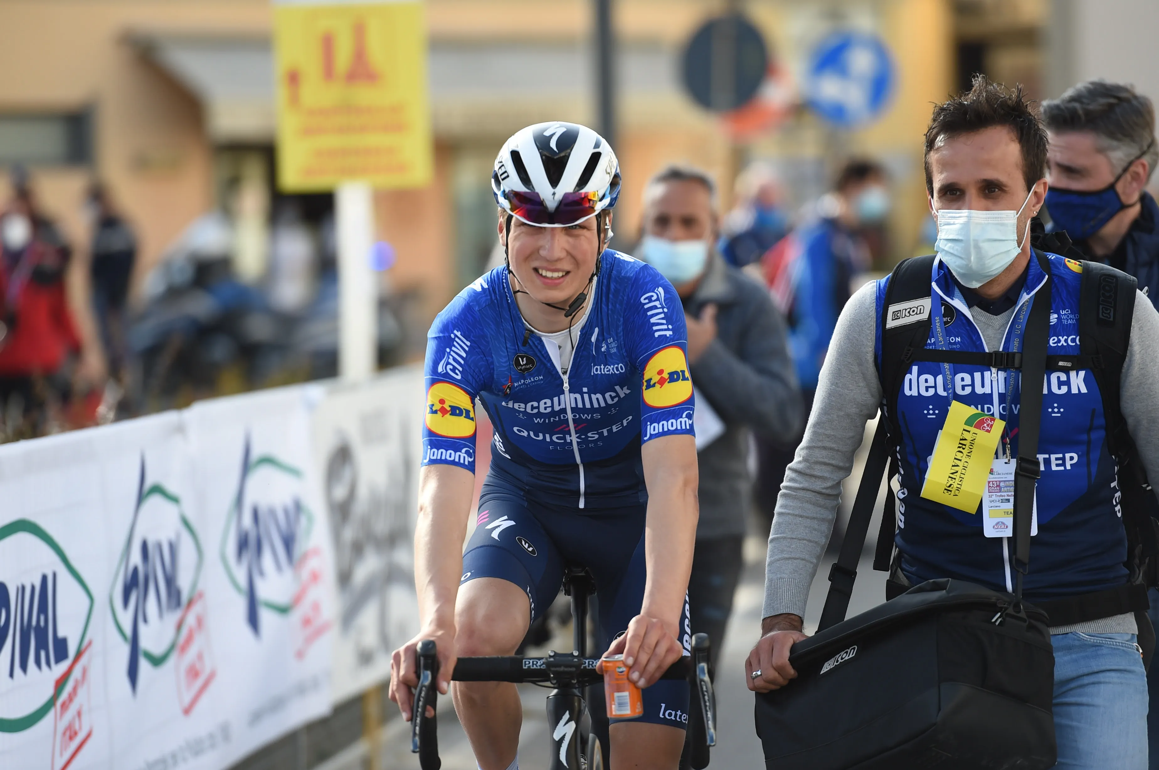 Update | Cavagna gehavend, Vansevenant rustig na aanrijding: 'Autootje negeerde voorrangsregels'