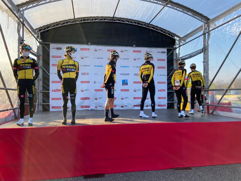 Vrouwenteam Jumbo-Visma trekt voormalig roeister aan, die sinds 2019 (!) wielrent