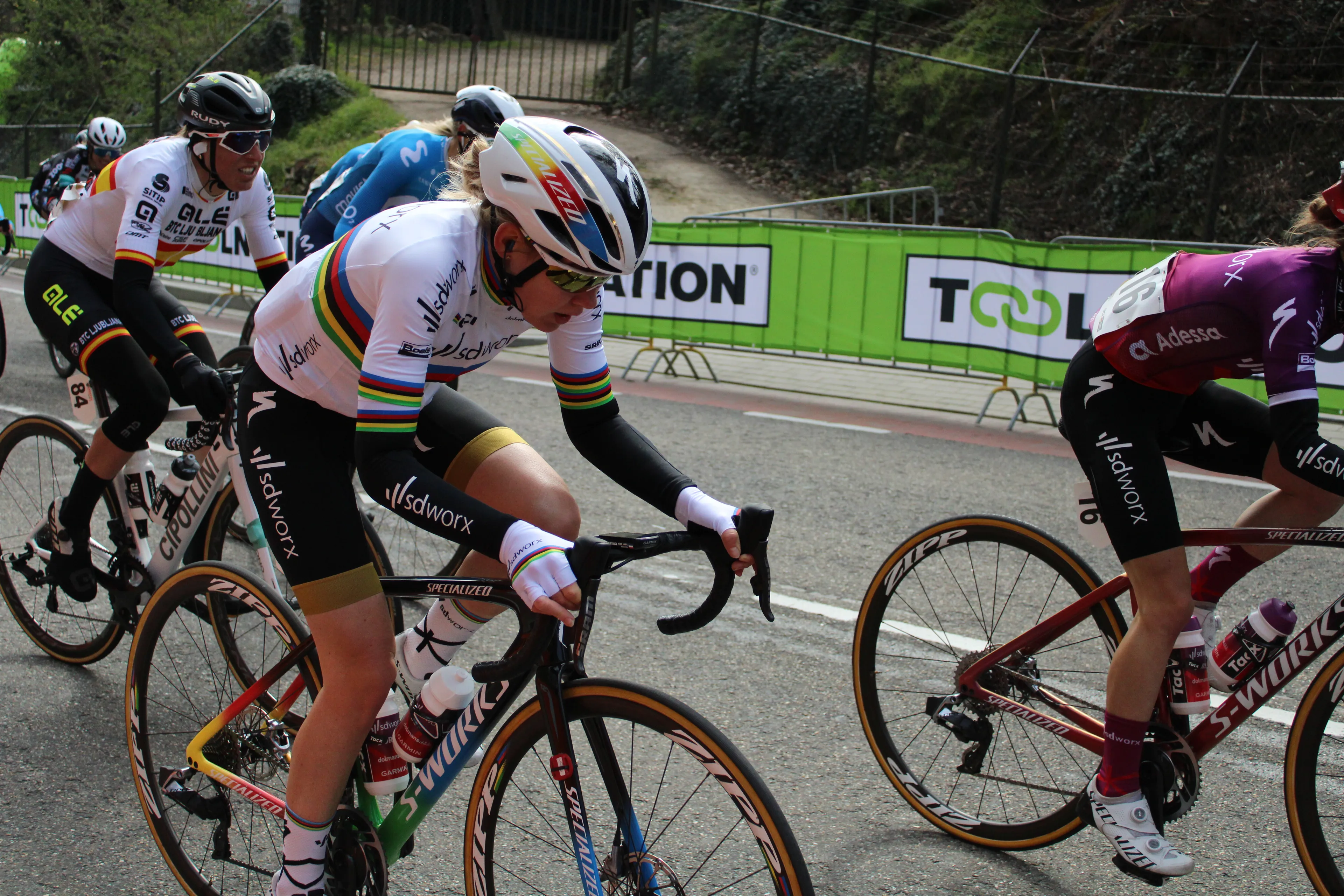 Van der Breggen ziet Zwift als sponsor Tour de France: 'Groot moment voor het vrouwenwielrennen'