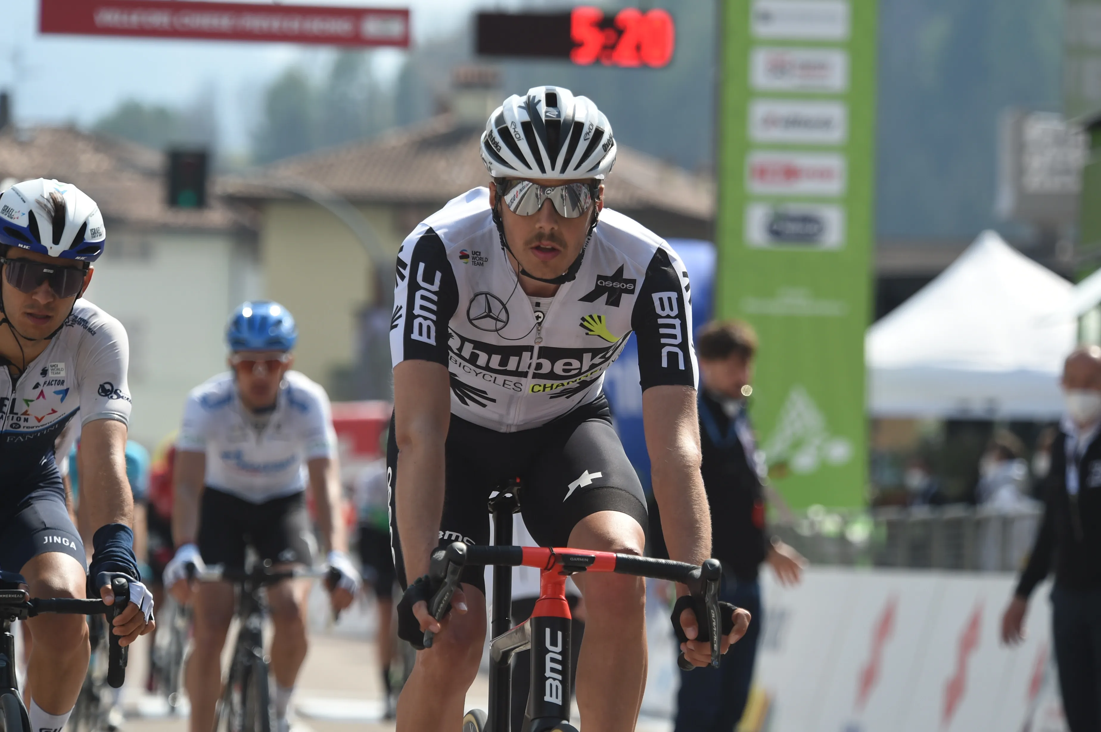 Vrije uitloop Qhubeka NextHash: Frankiny stopt, Dlamini gaat bij continentaal Qhubeka rijden