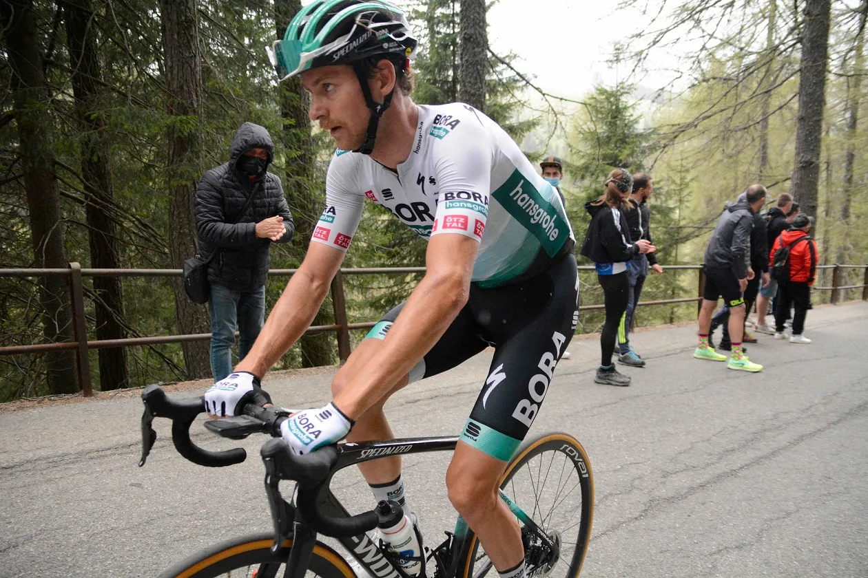 Deelnemers Parijs-Nice 2022 | BORA verliest Grossschartner met gebroken sleutelbeen