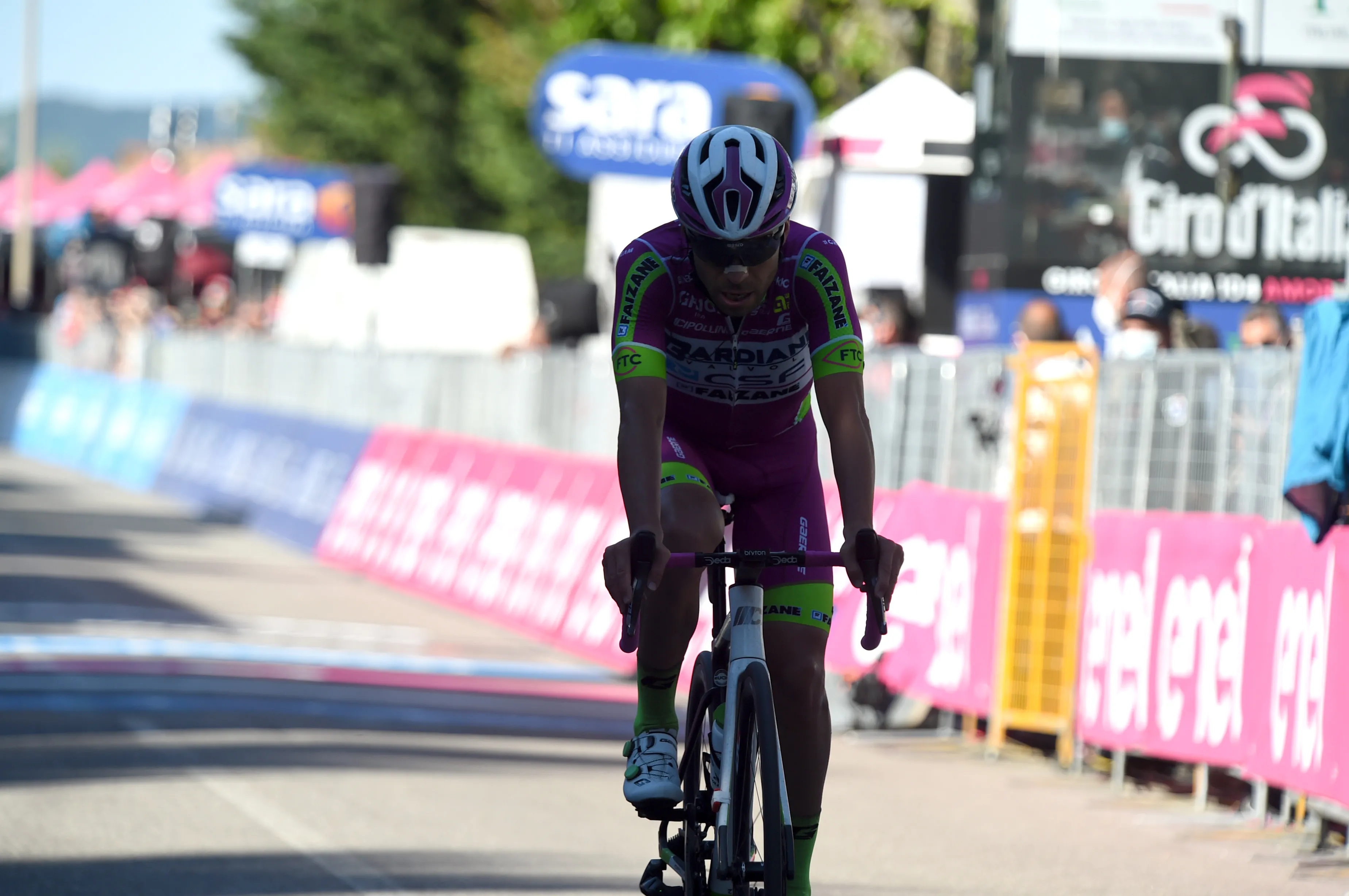 Deelnemers Tirreno-Adriatico 2022 | Enkel Visconti haalt finish niet in rit twee