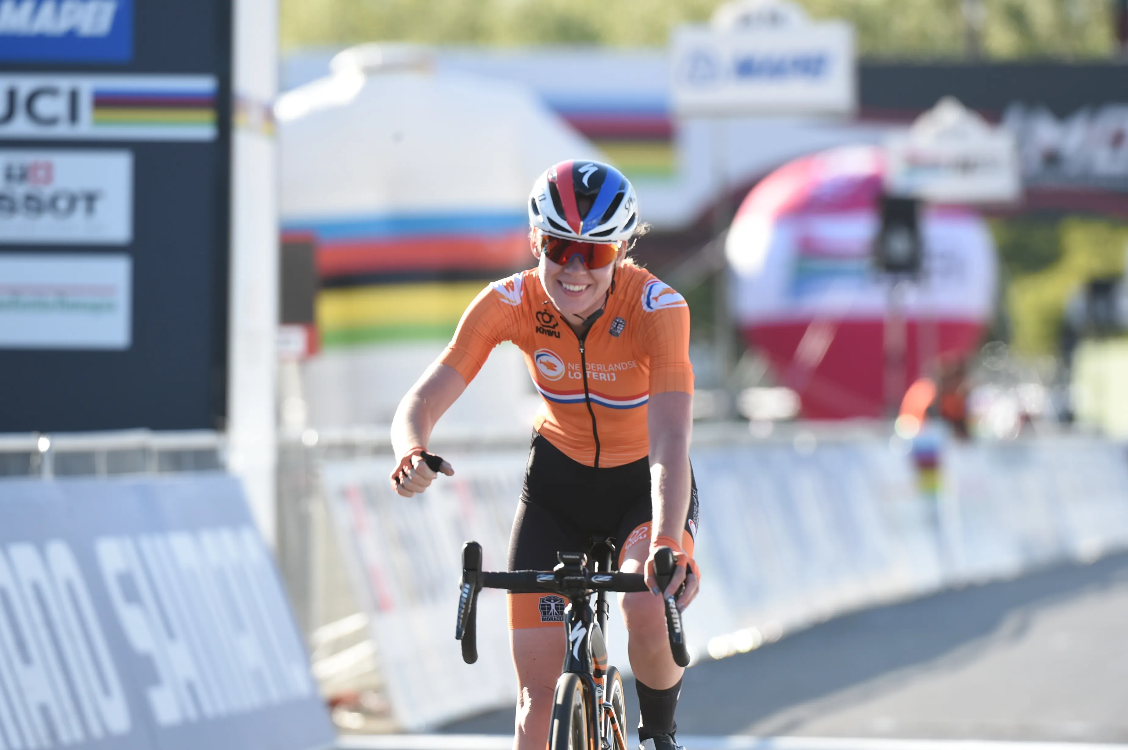 Van der Breggen slaagt voor UCI-cursus: 'Zin in nieuwe baan en wil meteen aan de slag'