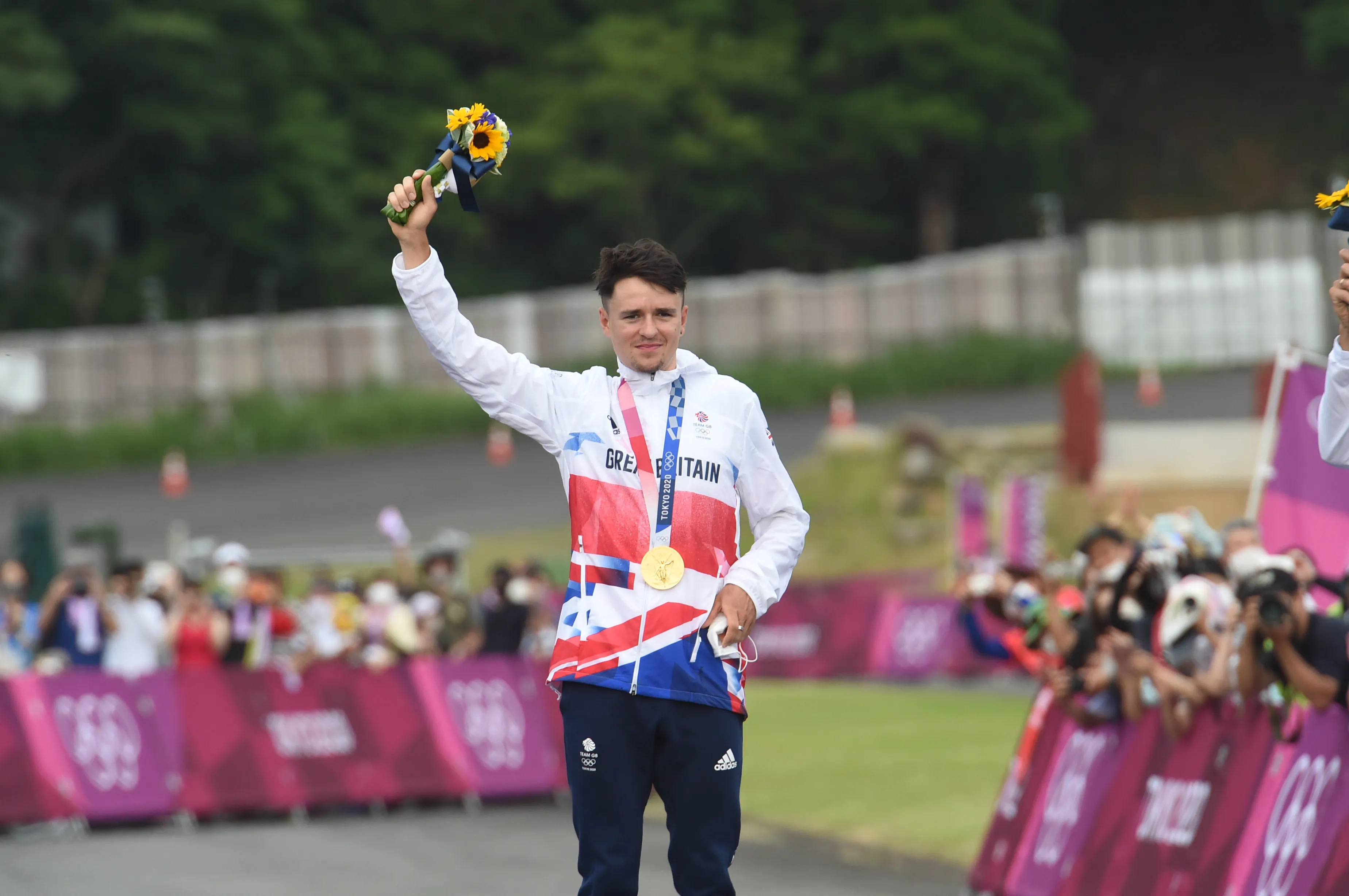 Pidcock trekt hyperambitieus de zomer in! Top vijf in de Tour en tweemaal goud in Parijs