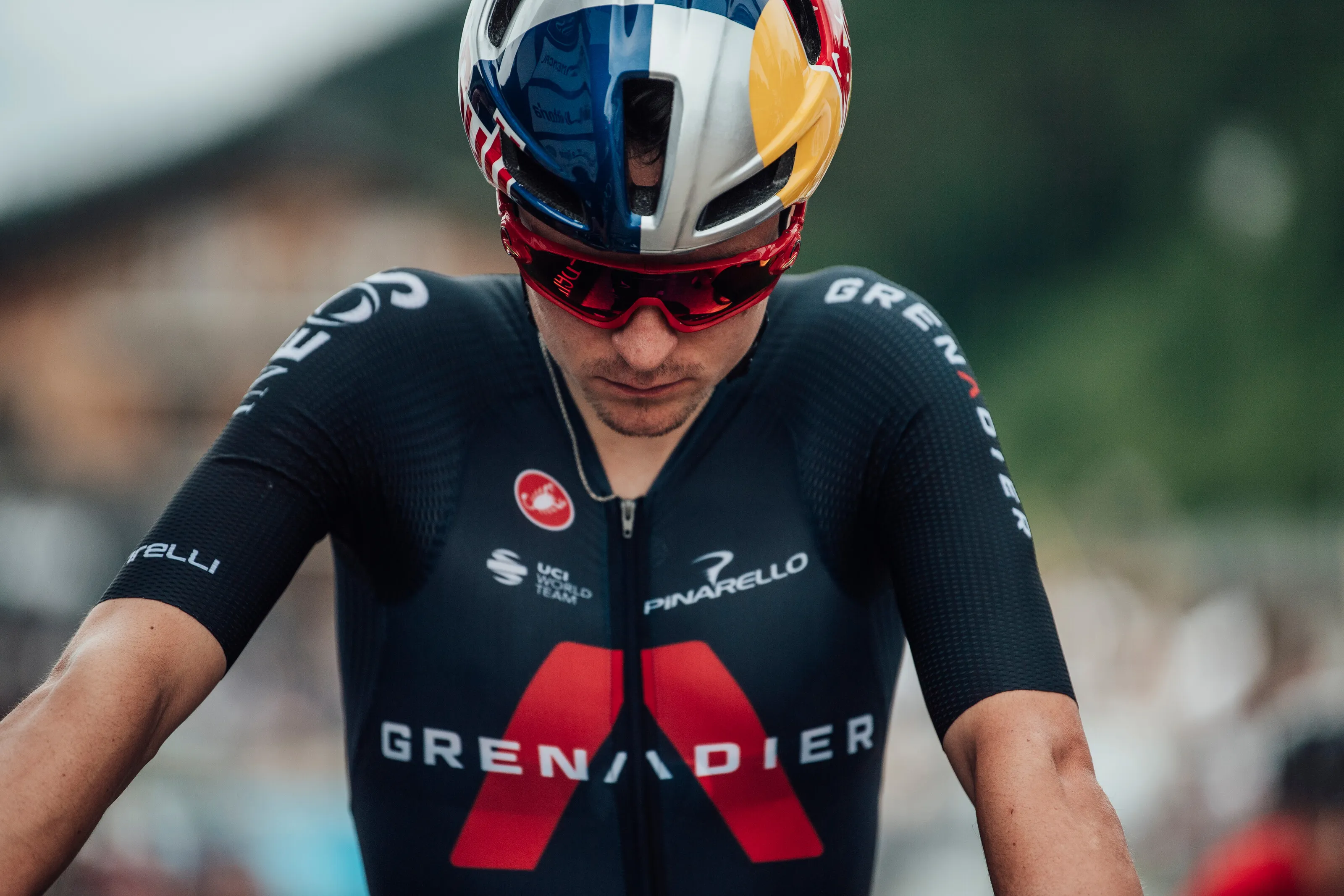 Pidcock wint meteen met indrukwekkende solo bij terugkeer op de mountainbike in Albstadt