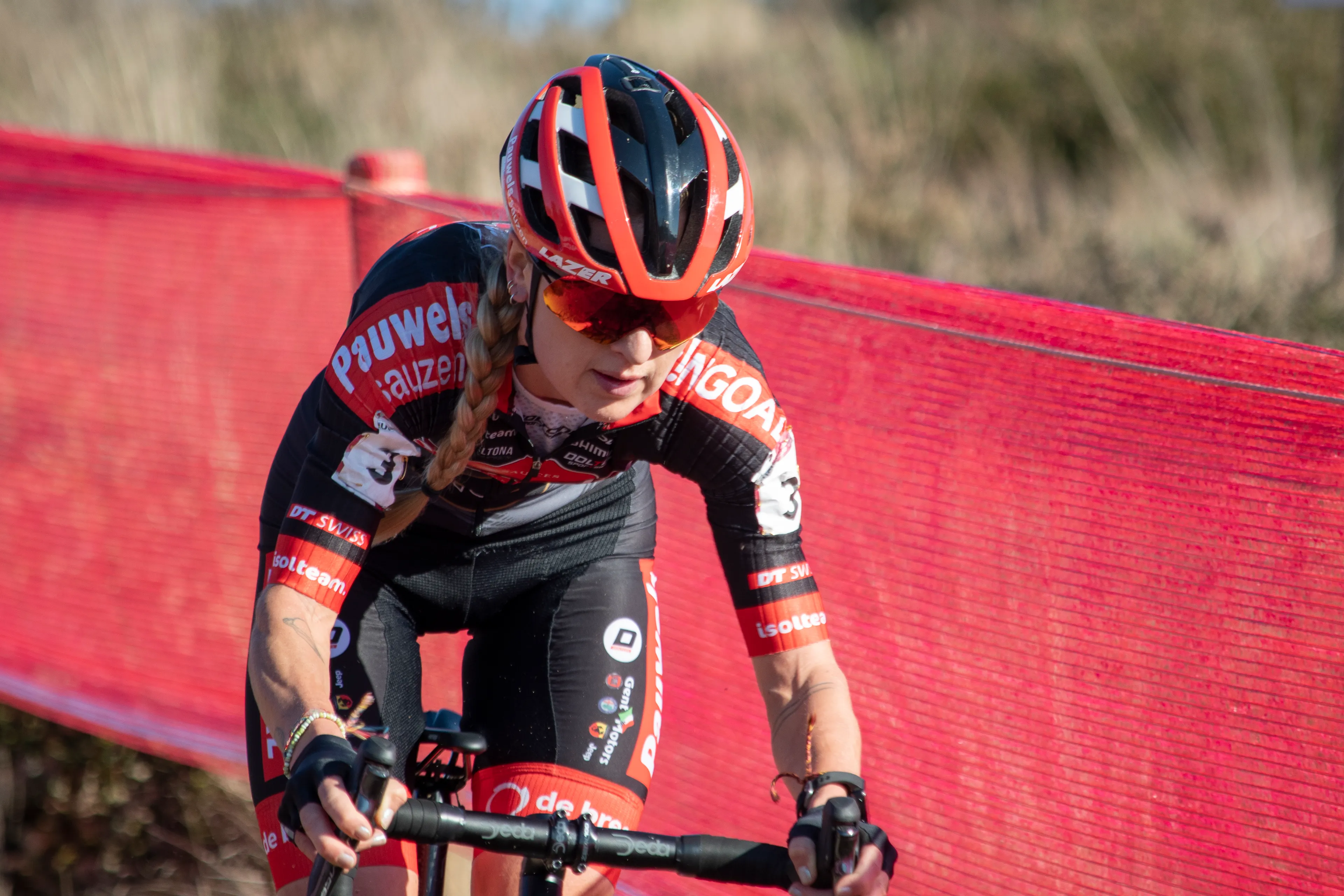 Betsema zet feestje Pauwels Sauzen-Bingoal voort met knappe zege in Ruddervoorde