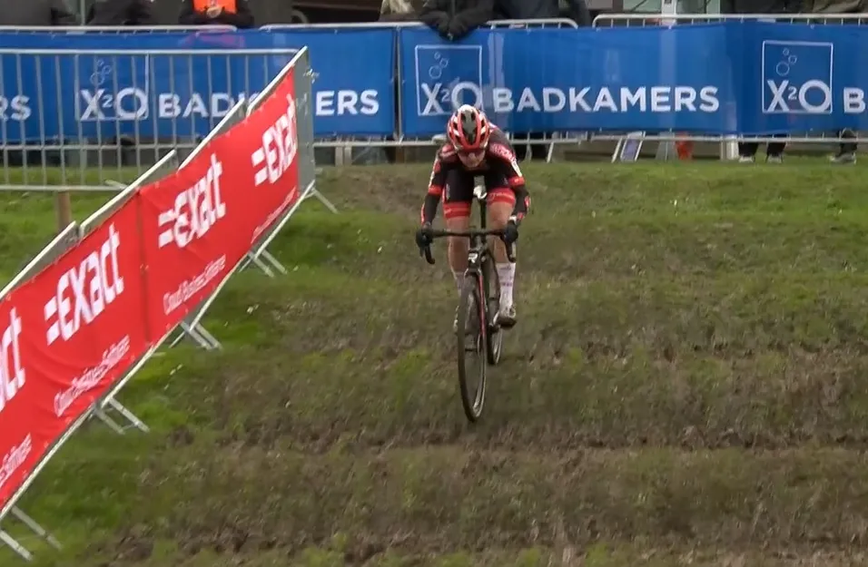 Betsema voorkomt twintigste seizoenszege Brand met ijzersterke zege in X2O Trofee Brussel