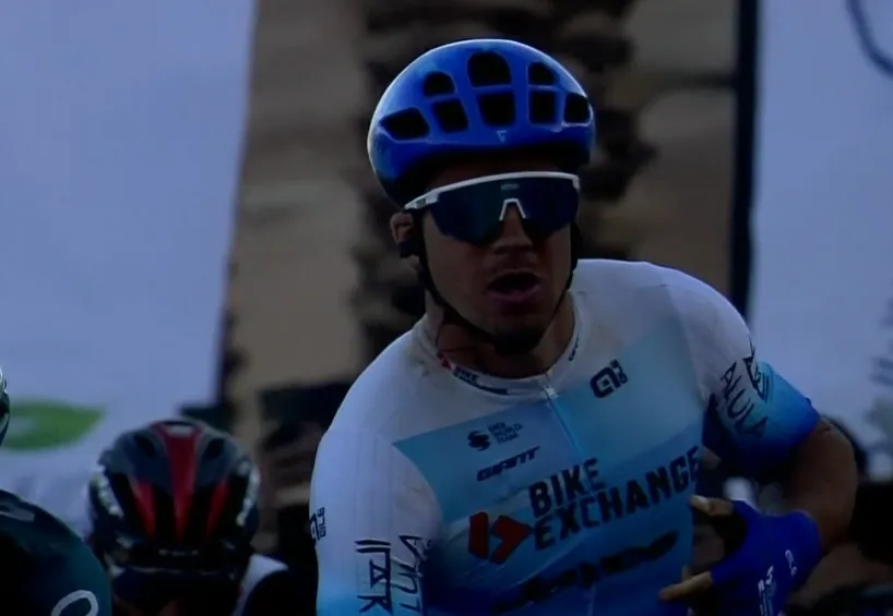 Groenewegen pakt z'n eerste en zegeviert in massasprint na waaierspektakel in Saudi Tour