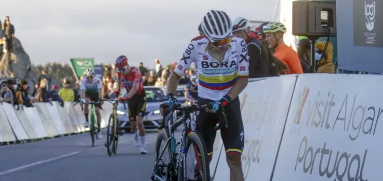 Higuita loopt overwinning in gewonnen positie mis: 'Dat is echt frustrerend'