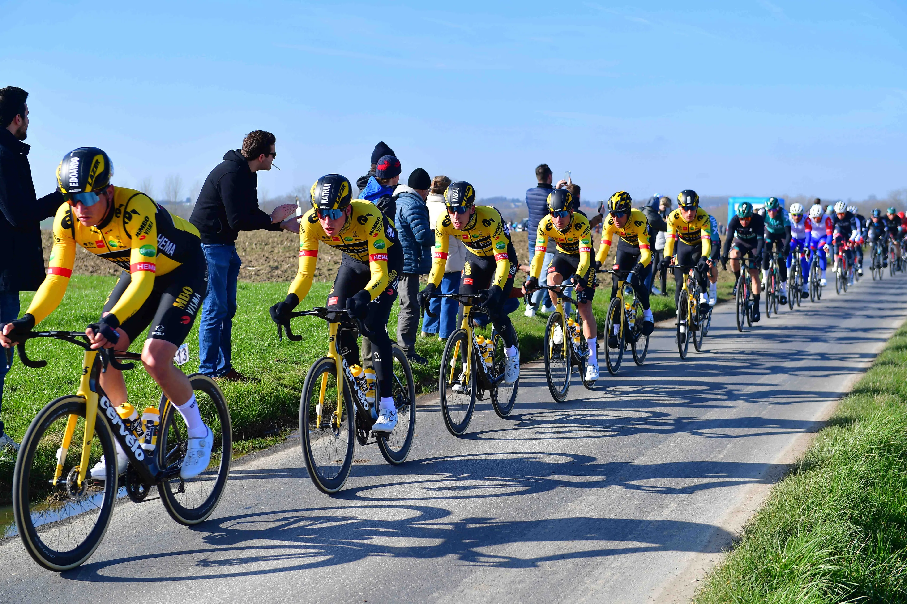 Parcours en uitslagen Parijs-Nice 2022 | Jumbo-Visma heerst op dag één, waaiers op dag twee?