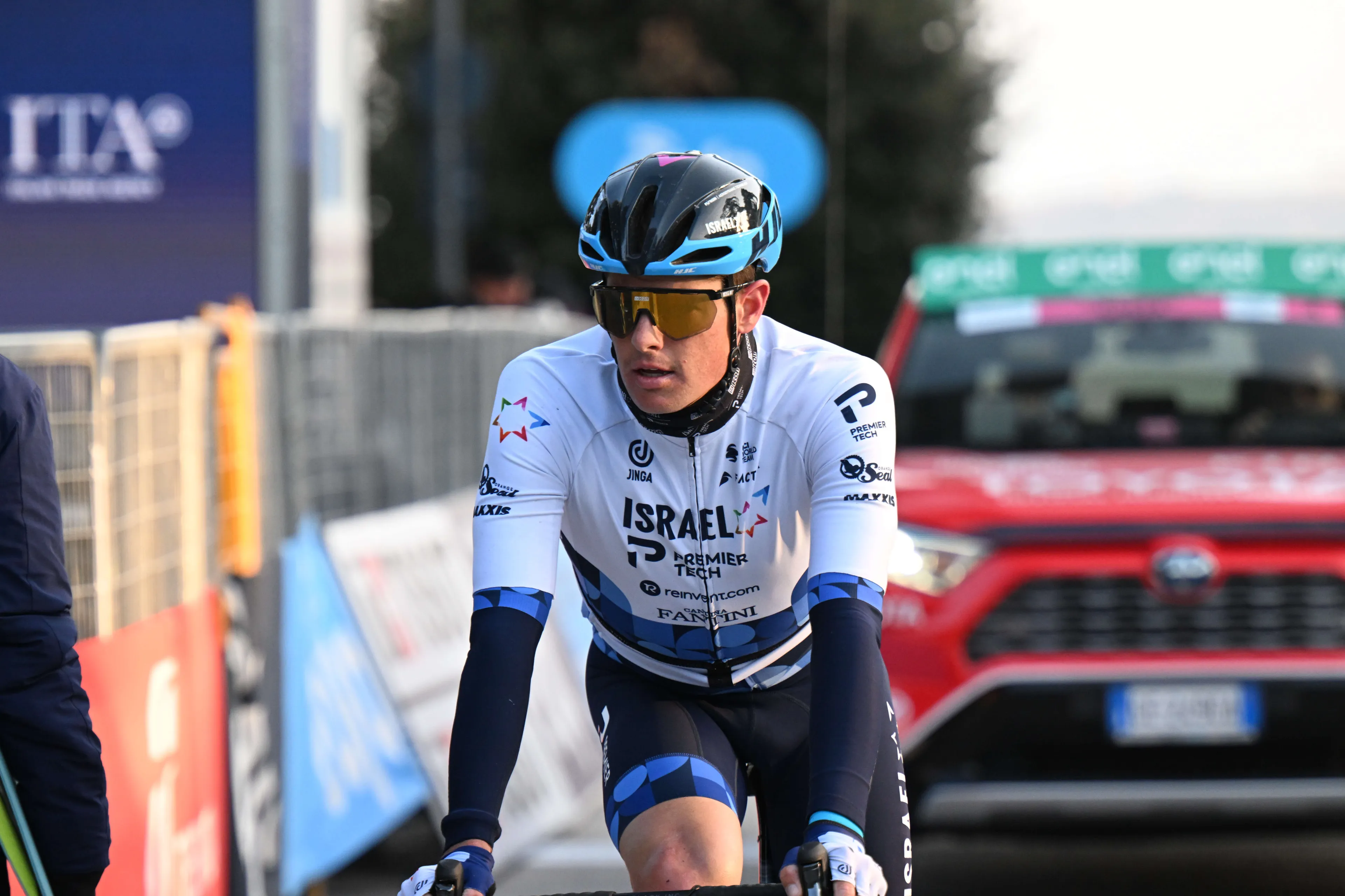 Woods en Fuglsang blij met 1-2'tje voor geplaagd Israel, Froome rijdt beste race sinds 2019