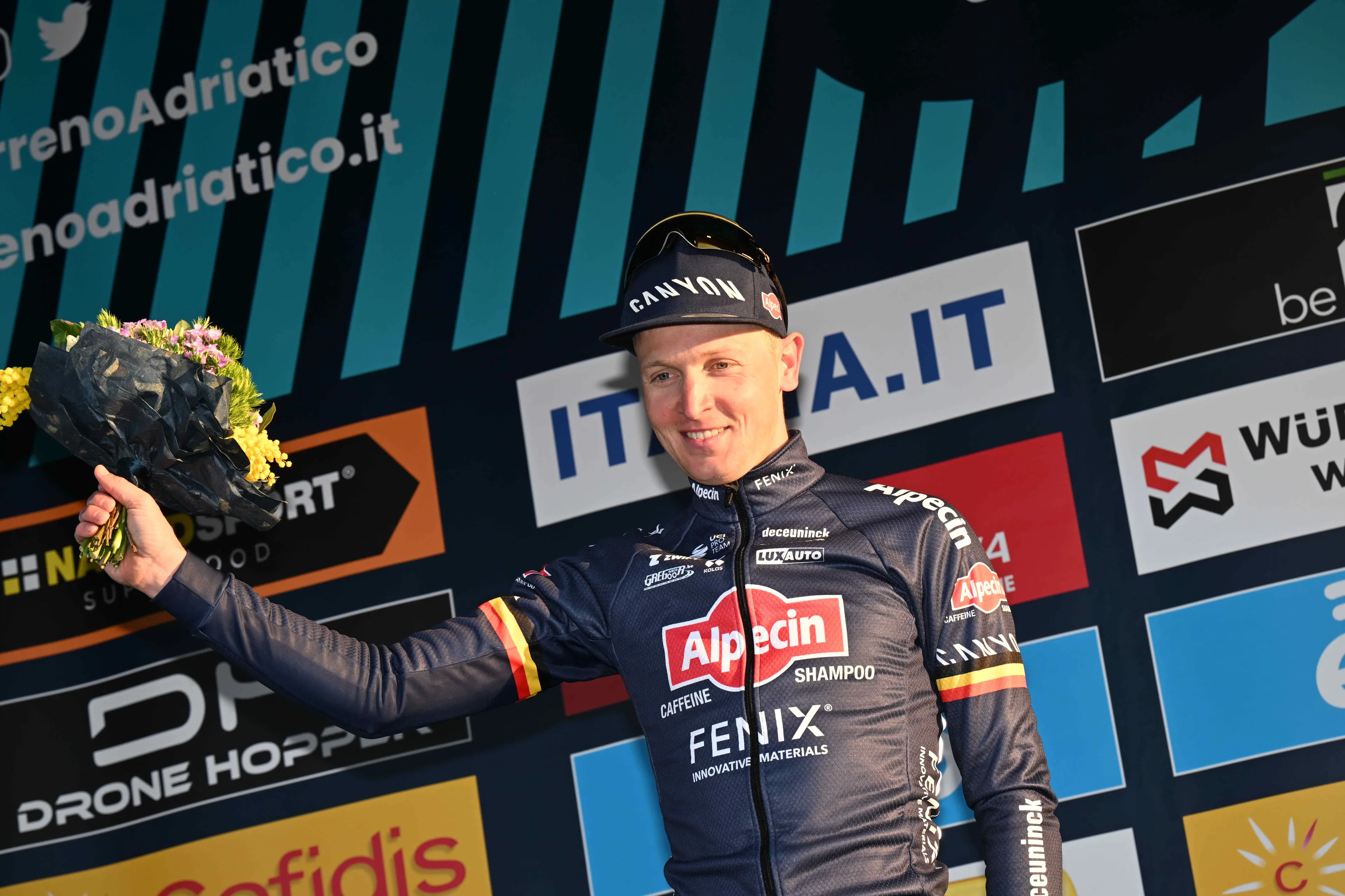 Merlier wint na millimetersprint Belgische titel na zinderend schouwspel in de wind