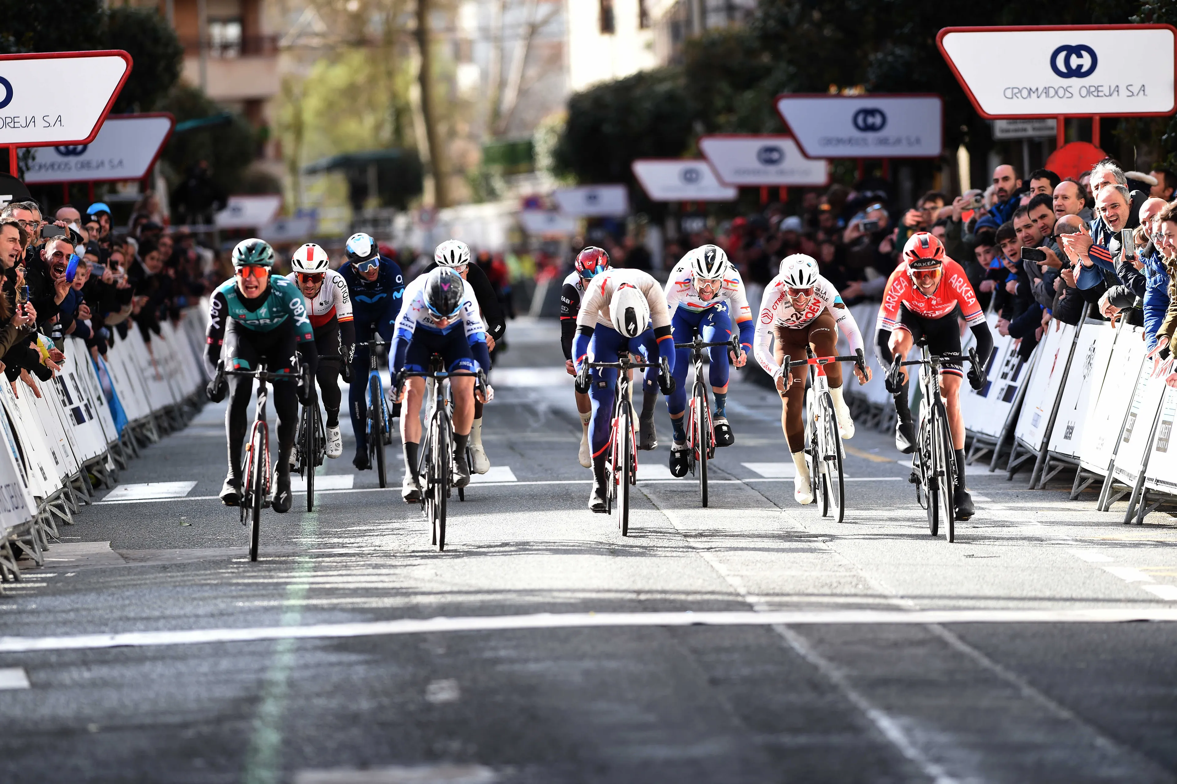 Sterke Barguil schrijft GP Miguel Indurain op zijn naam na finale vol aanvallen