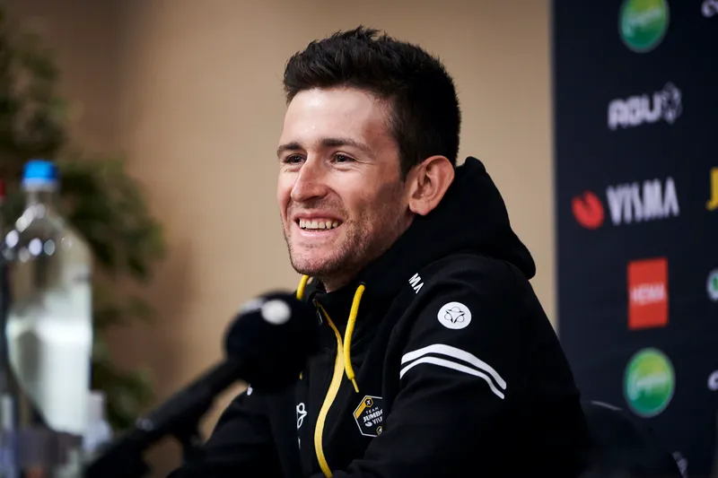 Interview | 'Buffalo' Benoot klaar voor de strijd: 'Pogacar maakt geen verschil voor onze manier van koersen'