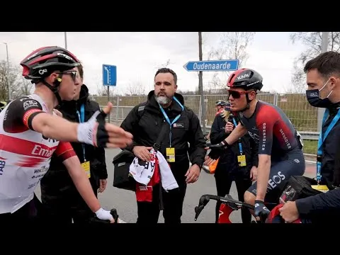 🎥 Pogacar vuurt frustratie af op Van Baarle na verloren sprint in Vlaanderen