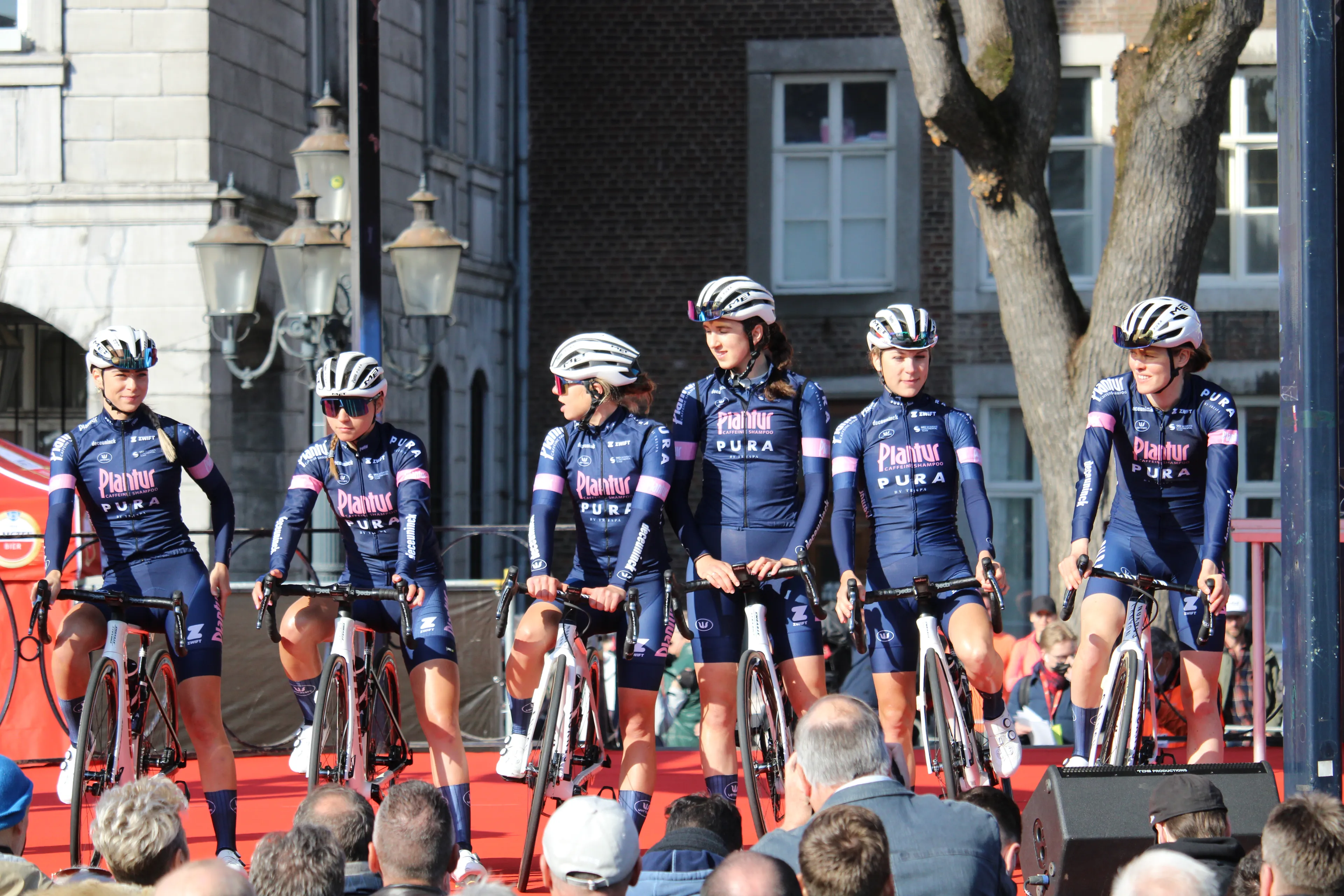 Vrouwenploeg Fenix-Deceuninck bemachtigt WorldTour-licentie; AG Insurance-NXGT blijft continentaal