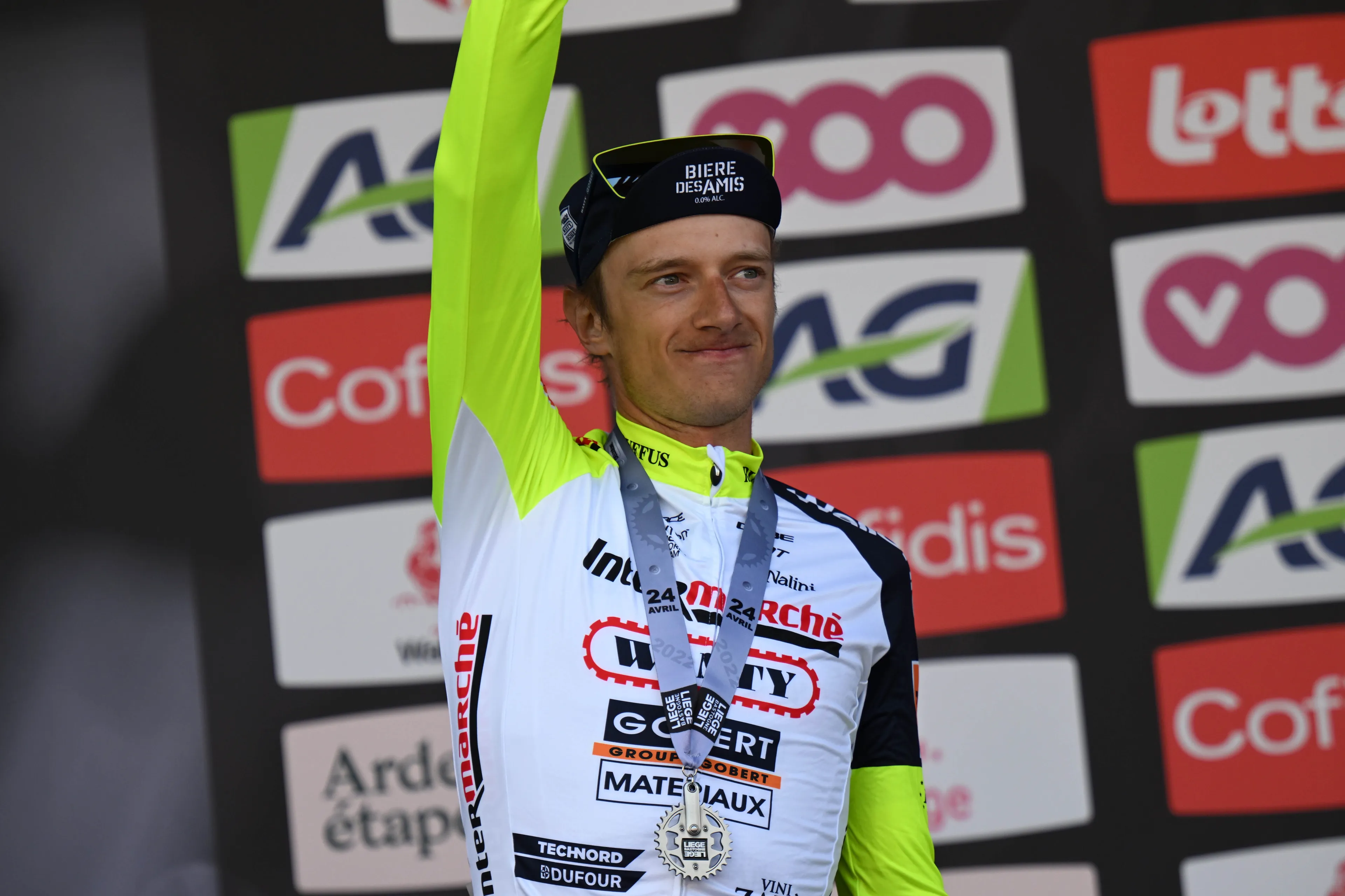 Hermans soleert naar winst in Kermiscross Ardooie, Orts en Sweeck complementeren podium