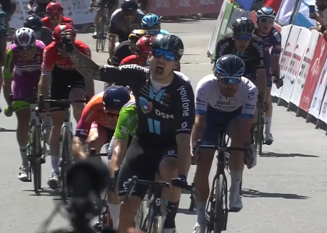 Welsford bezorgt Team DSM eerste zege van het seizoen in Ronde van Turkije, Philipsen tweede