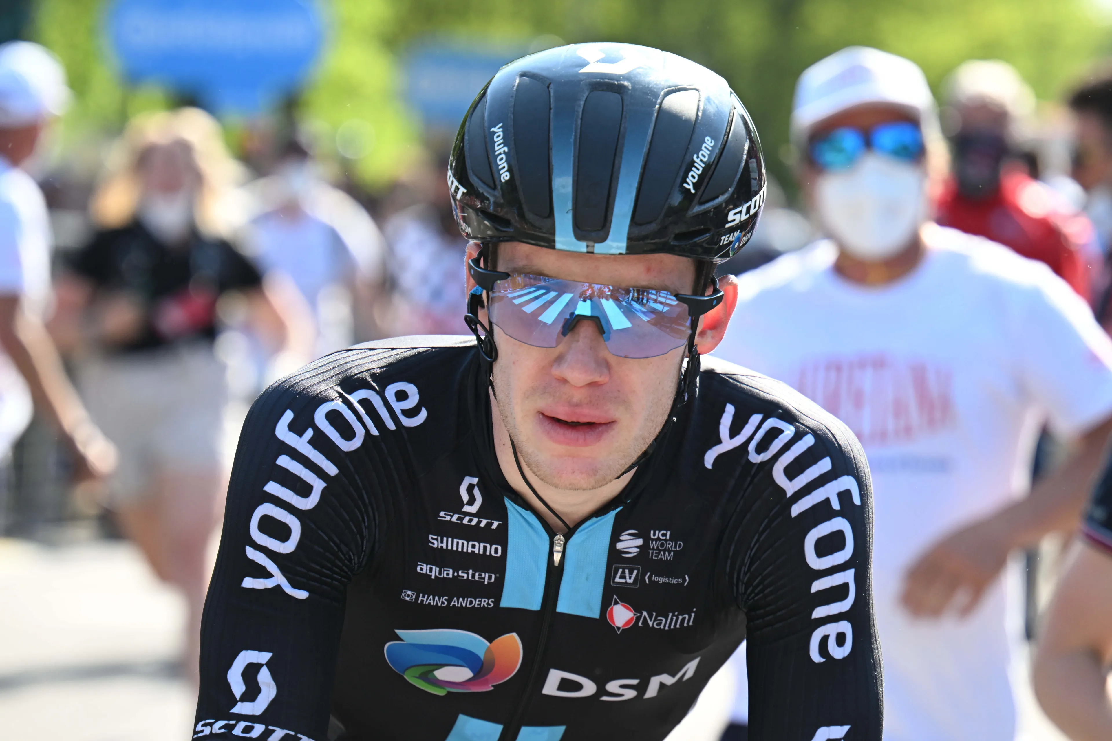 Dainese mist podium nadat Asgreen in z'n wiel crasht: 'Werd overspoeld van achteruit'