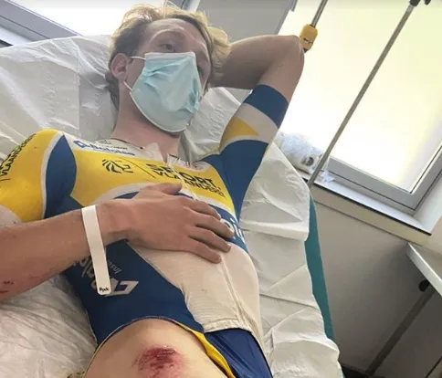 Thibau Nys krijgt kritiek na sterke koers: 'Gelieve niet je collega's van de baan te rijden...'