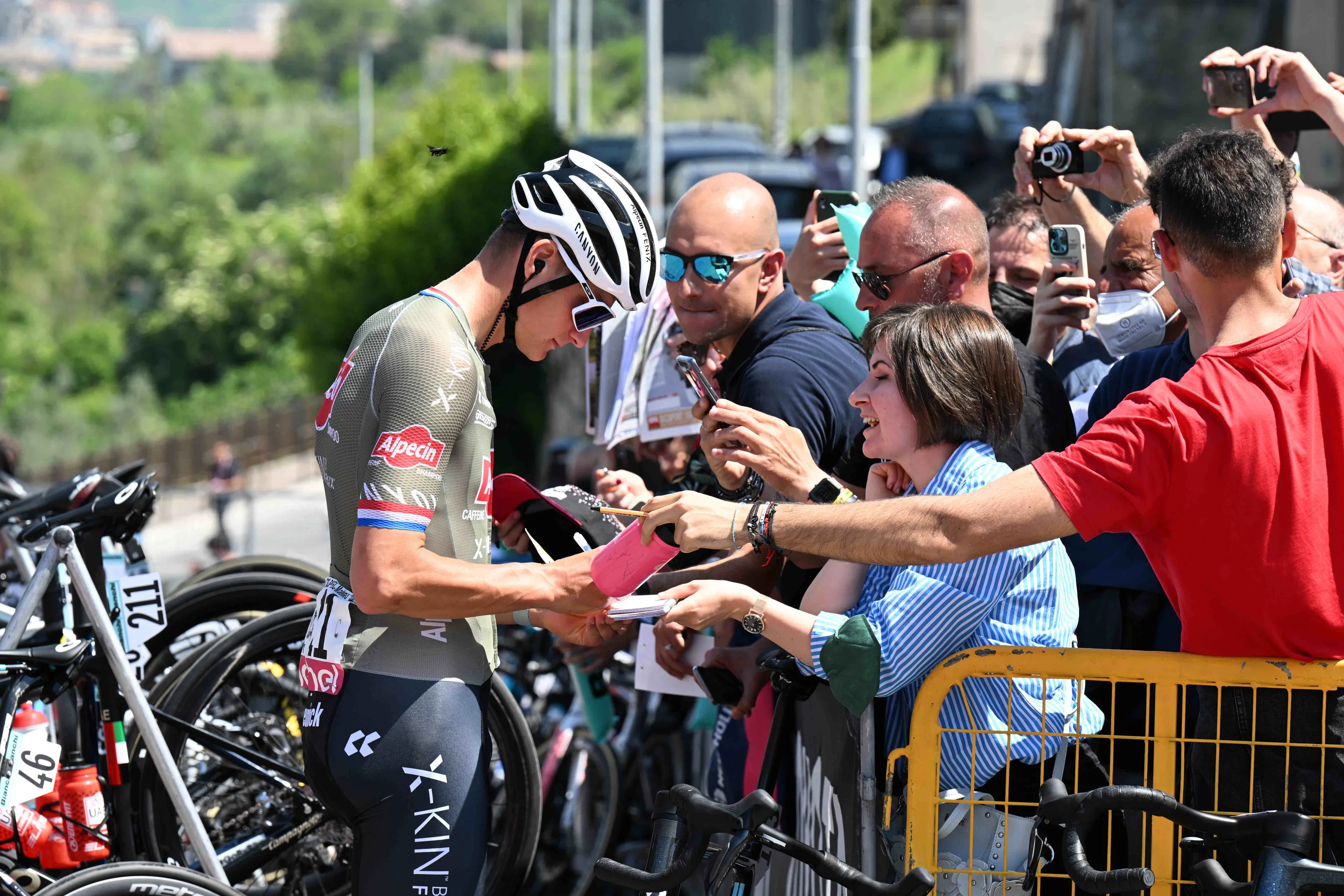 Favorieten etappe 12 Giro d'Italia 2022 | Van der Poel is af van Girmay, maar kan hij winnen?