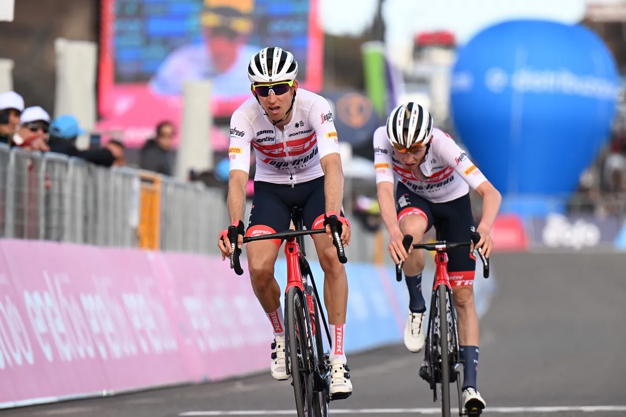 Mollema berust in verlies na sterke etappe: 'Ik wist dat Bouwman snel was'