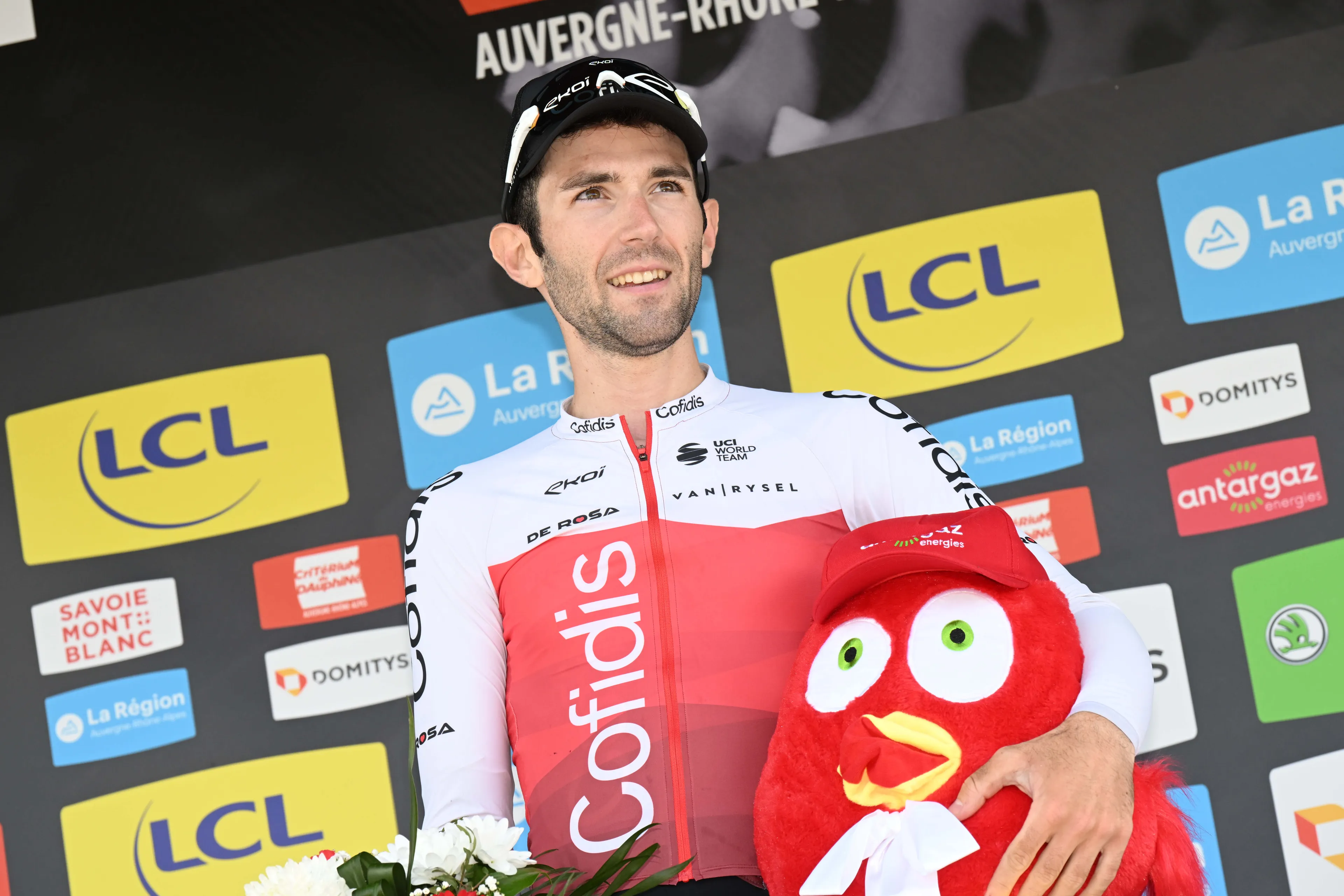 Boetes en tijdstraffen Tour de France 2022 | Veel boetes voor weggooien bidons